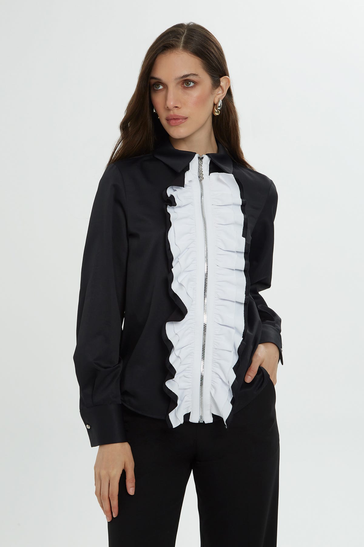 Yakası Fırfır Detaylı Fermuarlı Düz Poplin Gömlek