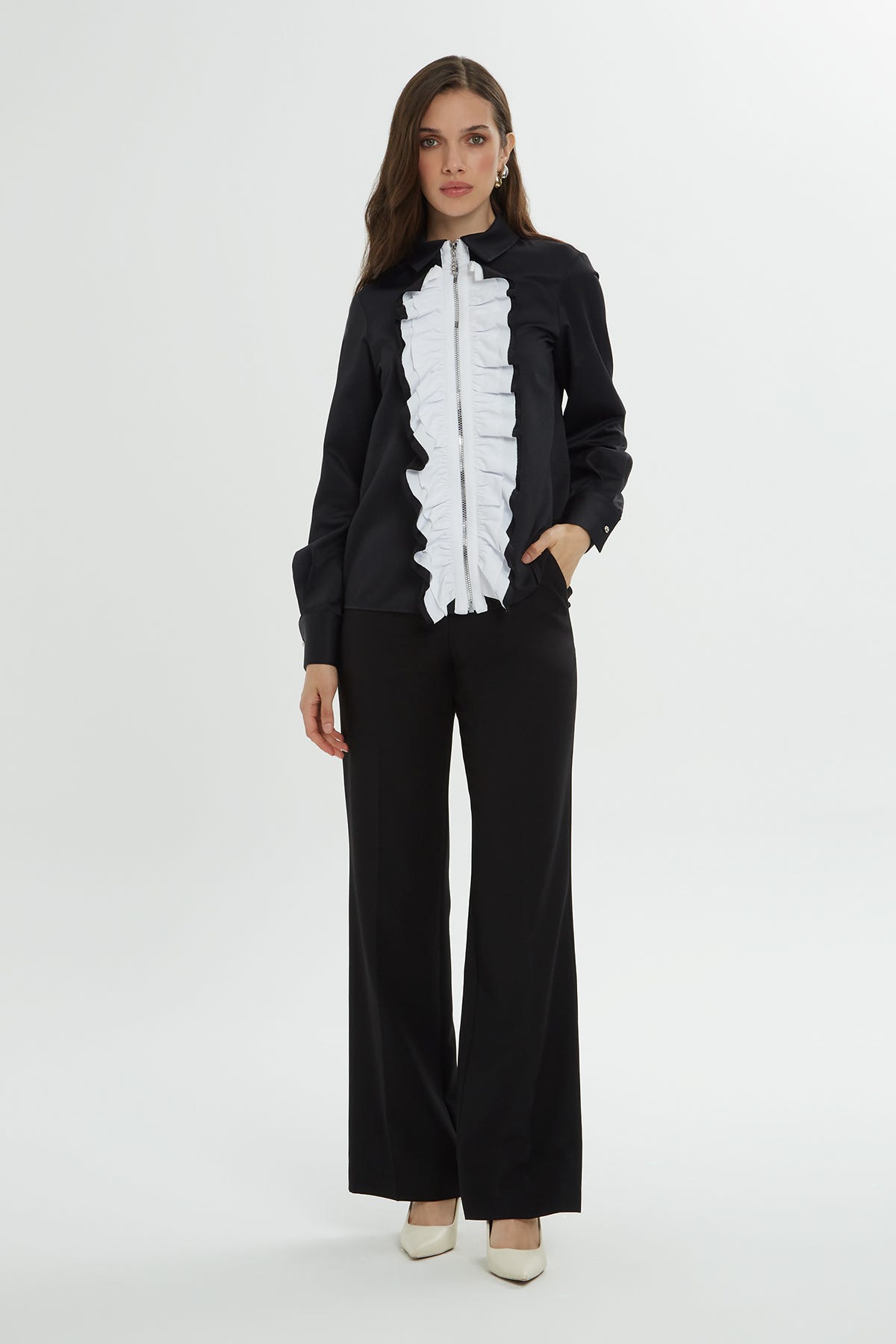 Yakası Fırfır Detaylı Fermuarlı Düz Poplin Gömlek