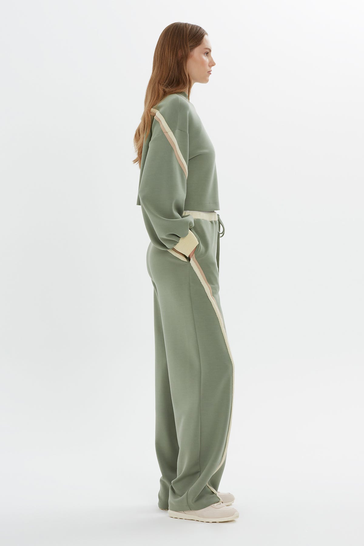 Şerit Detaylı Rahat Kesim Sweatshirt