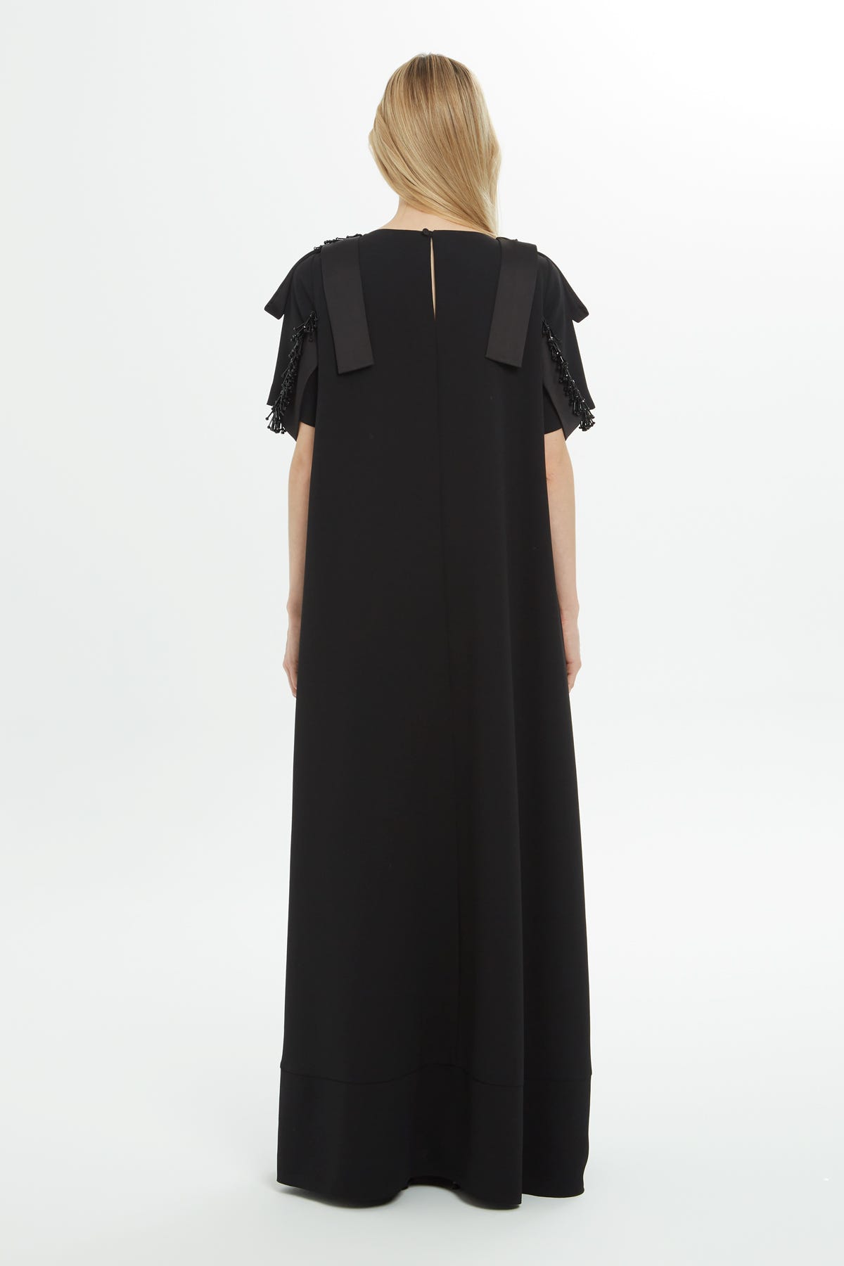 İşlemeli Uzun Elbise