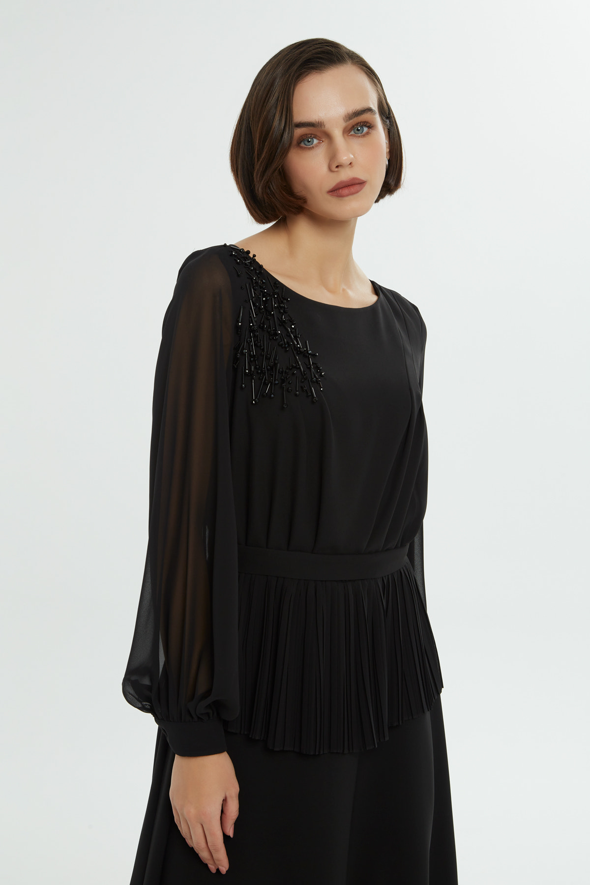 Boncuk İşlemeli Uzun Elbise