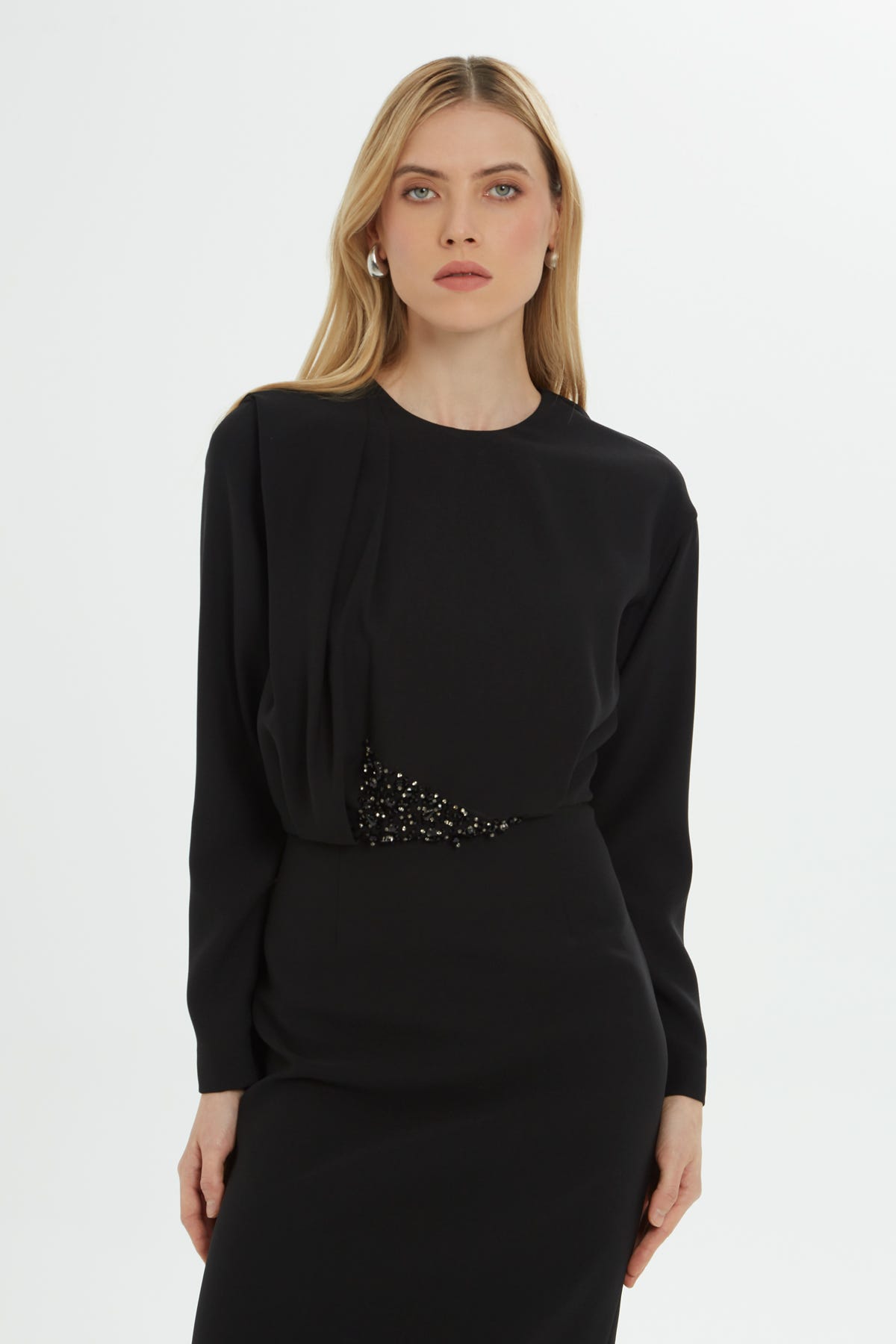 Pili Katlamalı Uzun Elbise