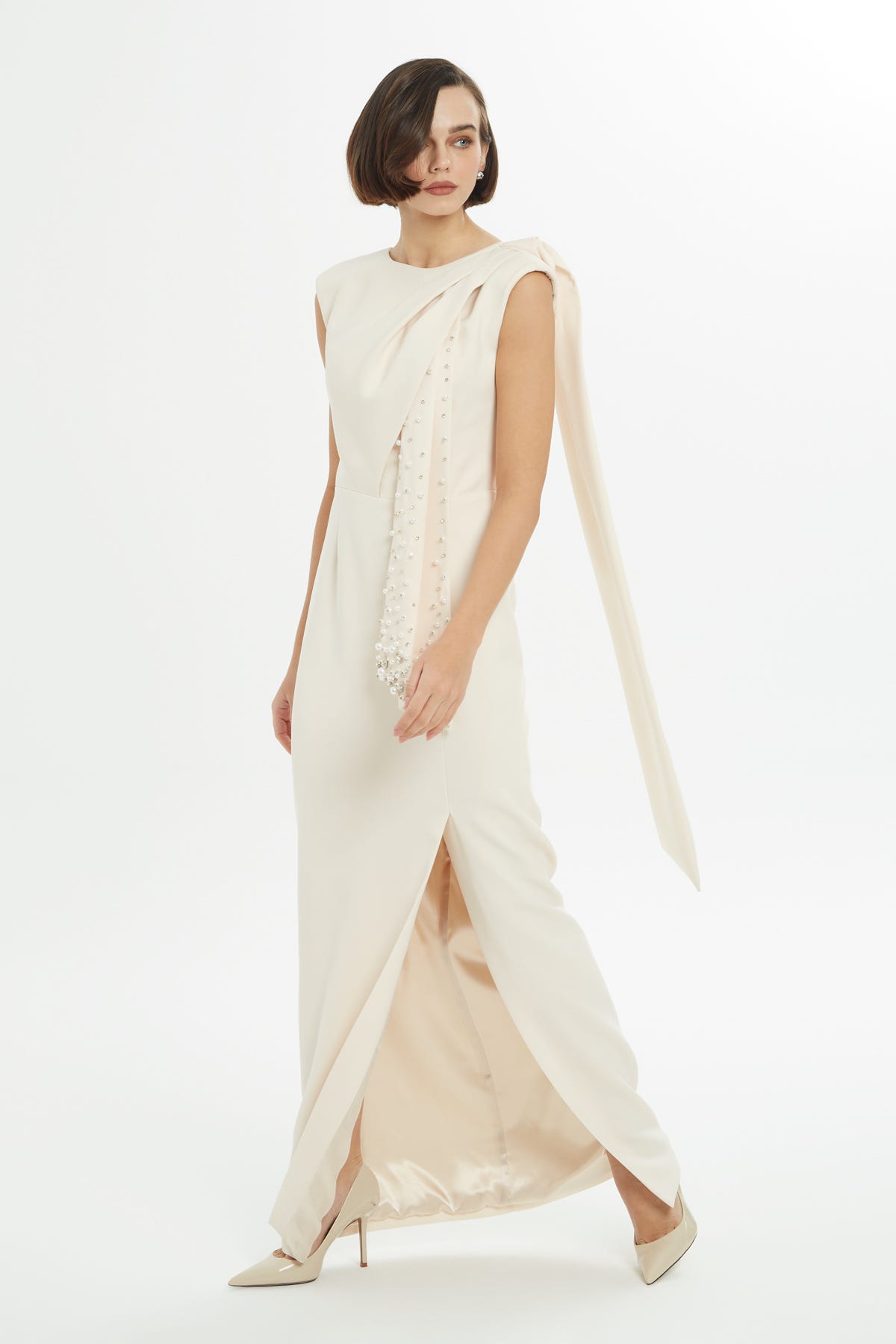 Yan Yırtmaçlı İşlemeli Uzun Elbise