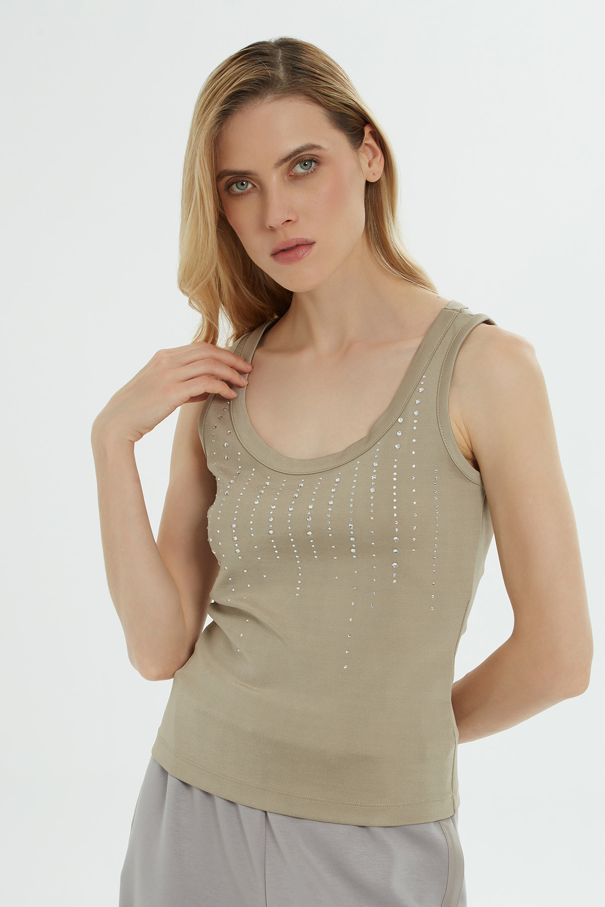 Yuvarlak Yaka Askılı Önü Baskılı Atlet