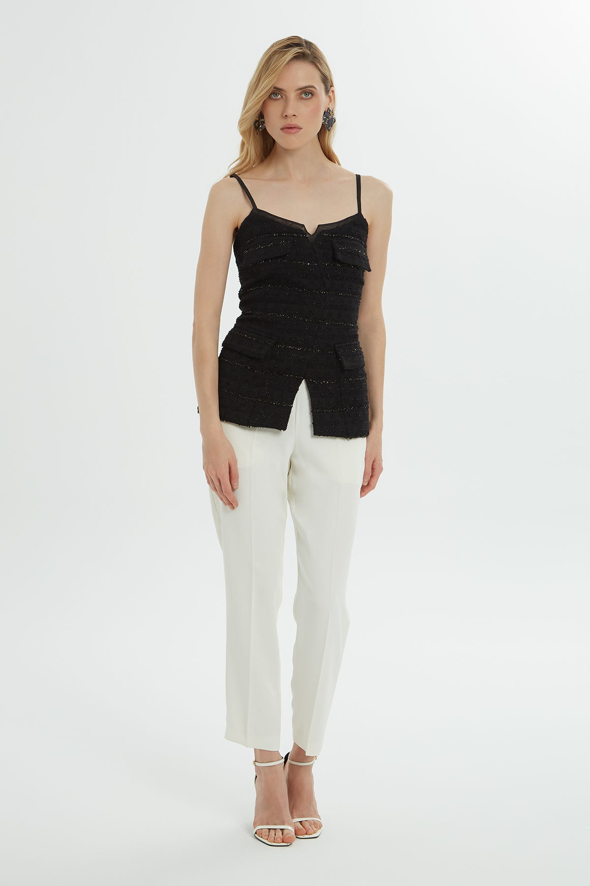 Arkası Fermuarlı Askılı Tüvit Bluz