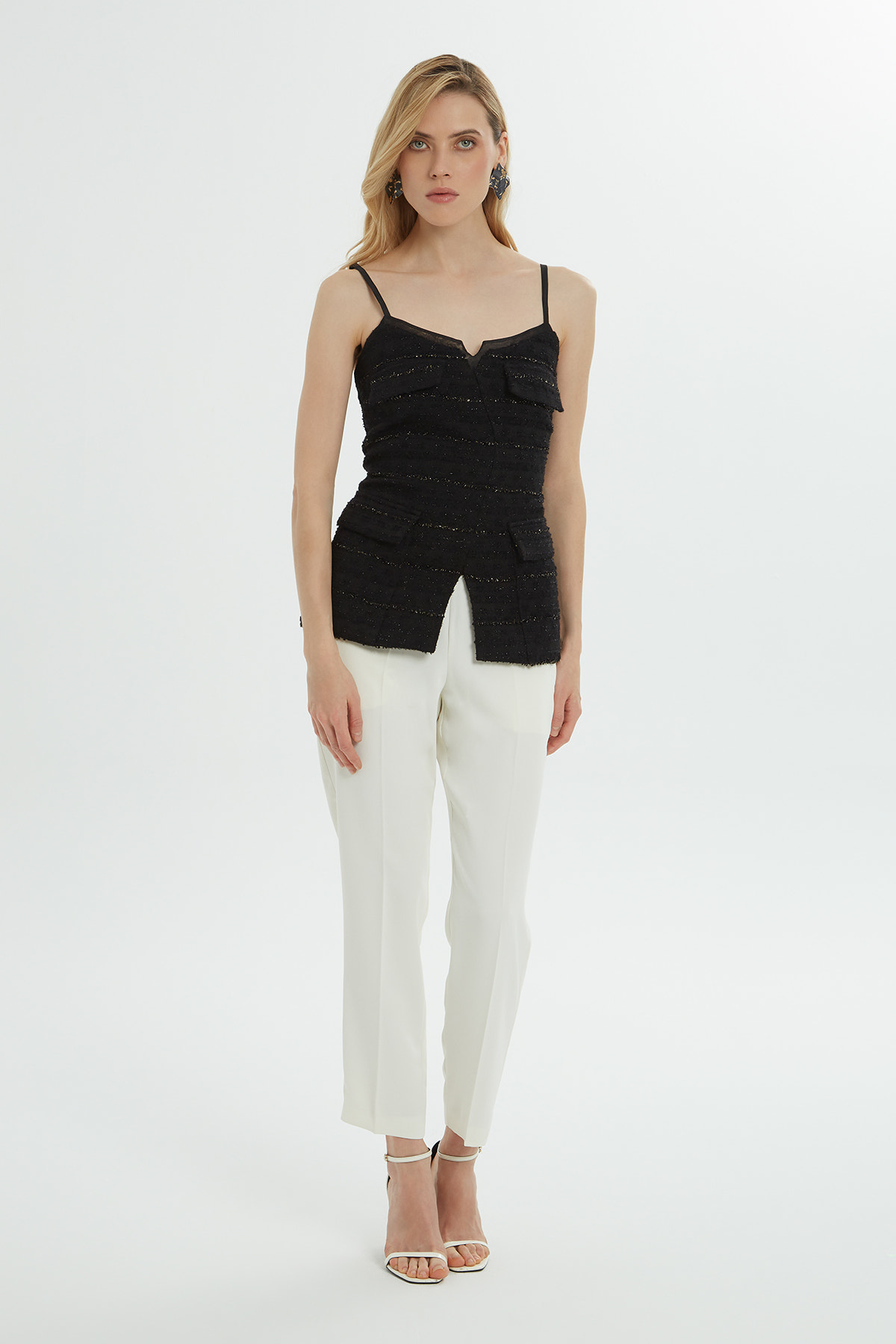 Arkası Fermuarlı Askılı Tüvit Bluz