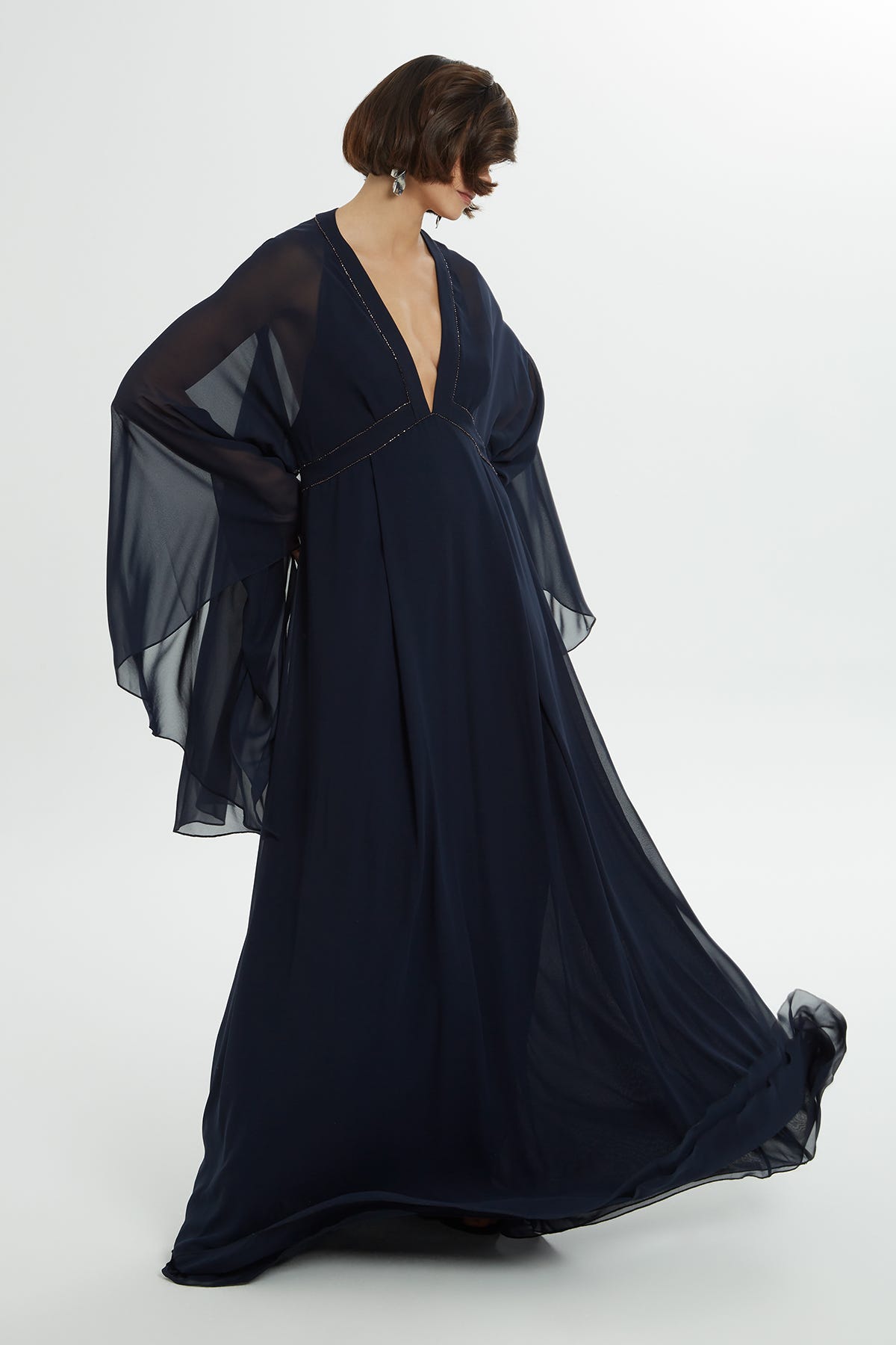 Boncuk İşlemeli Astarlı Uzun Şifon Elbise