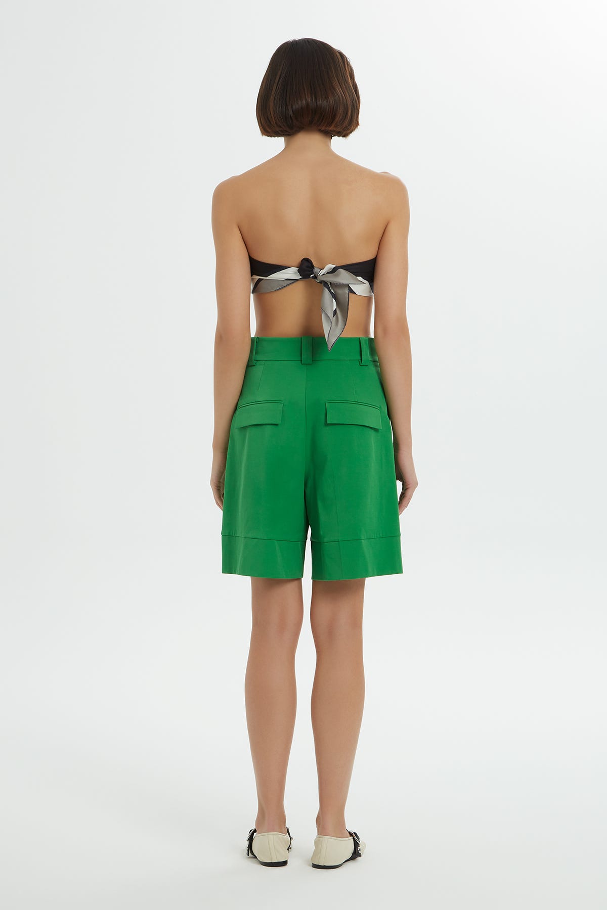 Yüksek Belli Cepli Şort