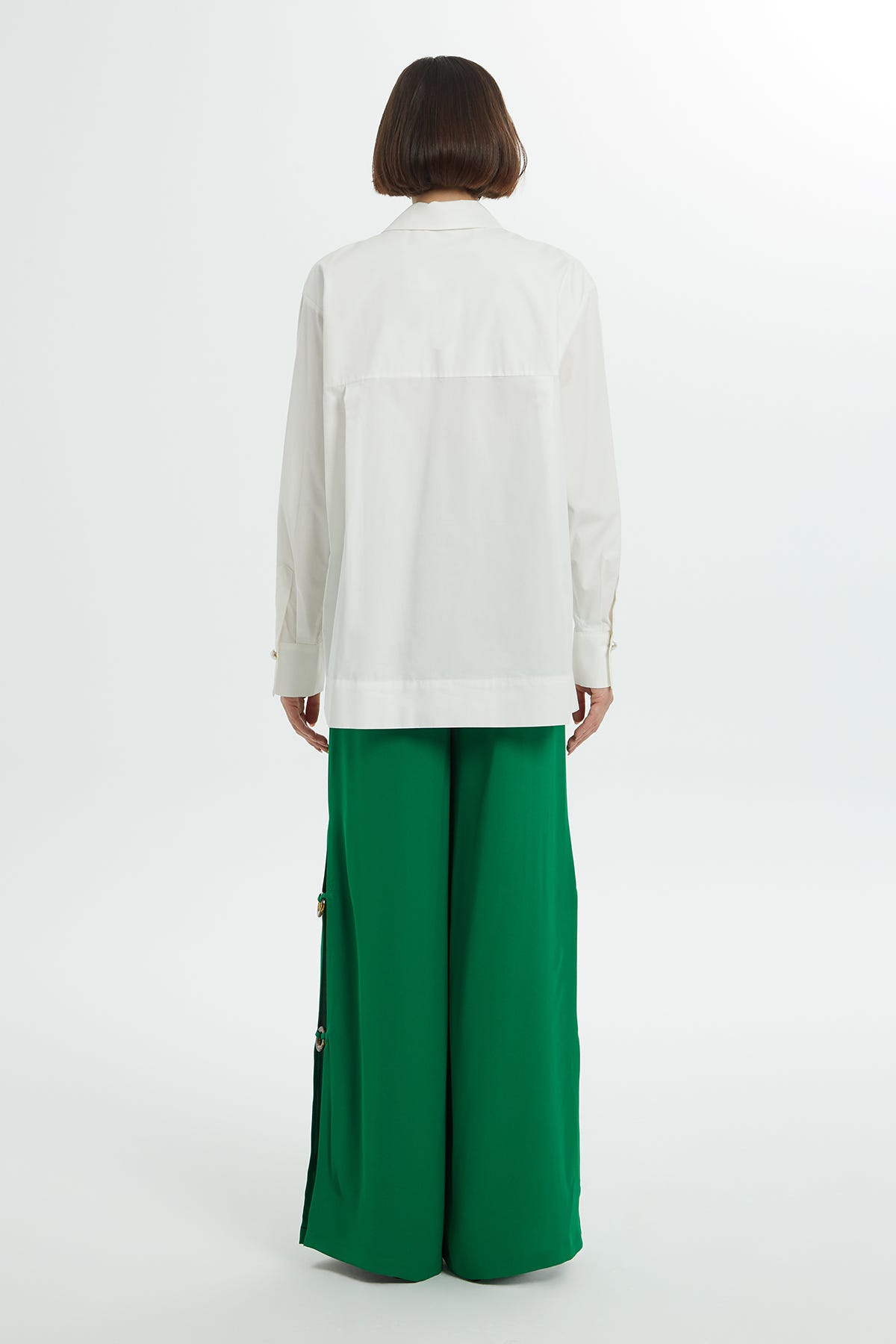 Şerit Dantel Detaylı İnci Düğmeli Gömlek