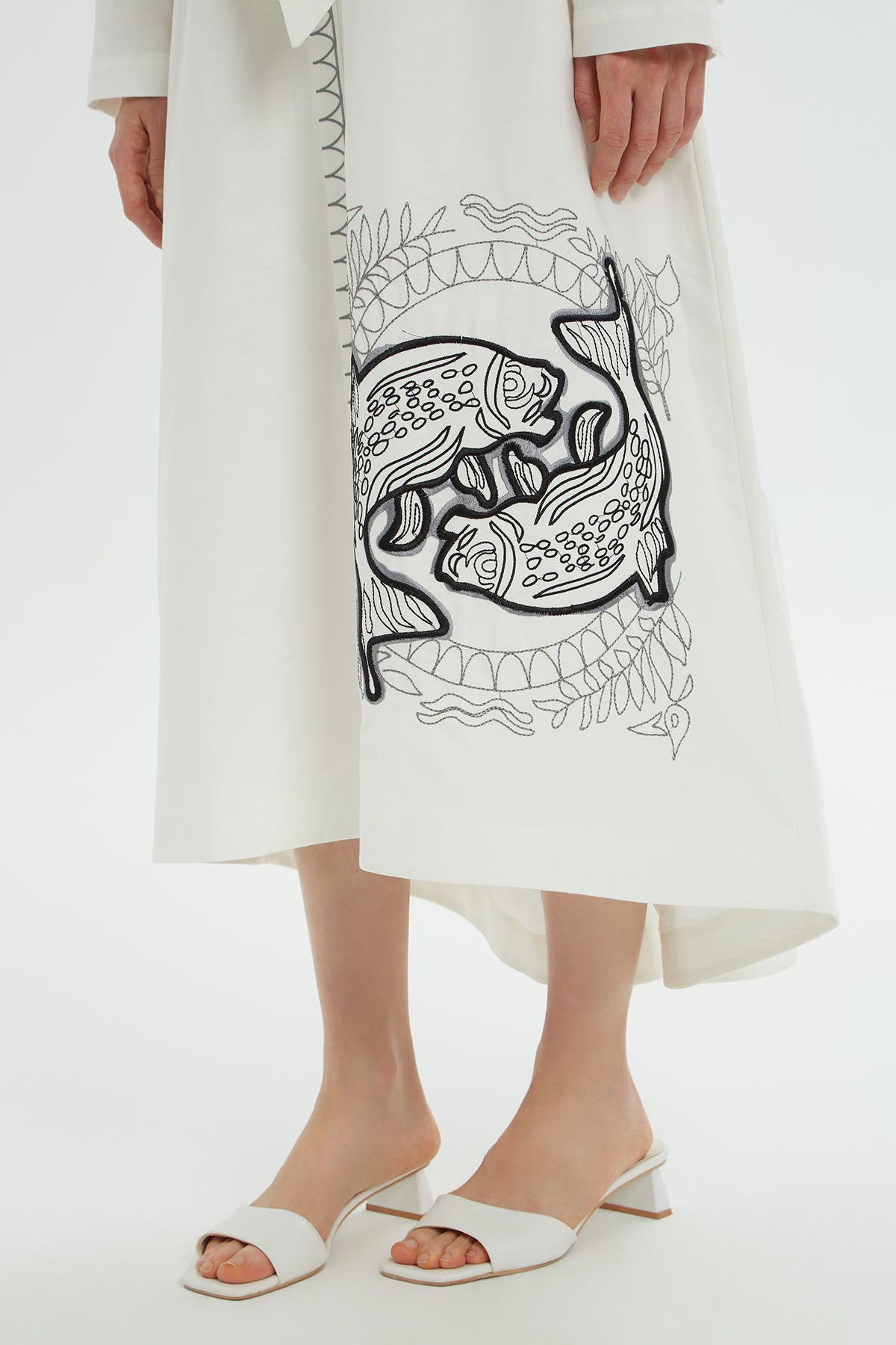 Nakış Detaylı Oversize Gömlek Midi Elbise