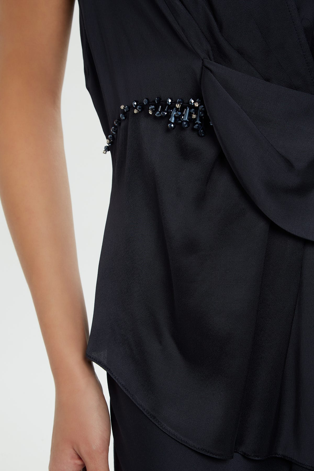 V Yakalı Bluz Ve Uzun Etekli Takım