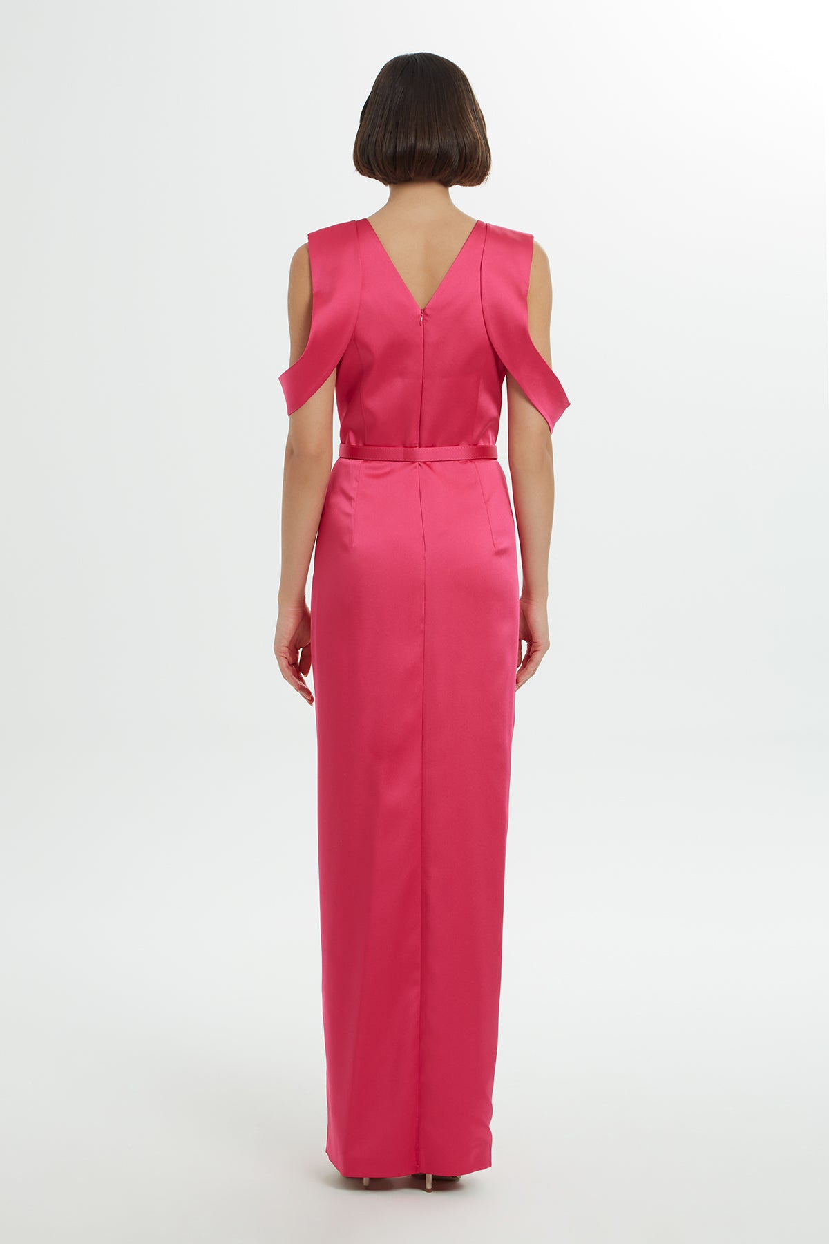 V Yaka İşleme Detaylı Yırtmaçlı Uzun Abiye Elbise