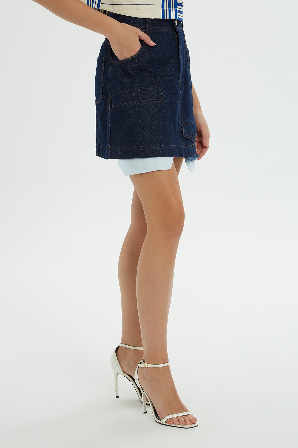 Cep Detaylı Mini Jean Etek