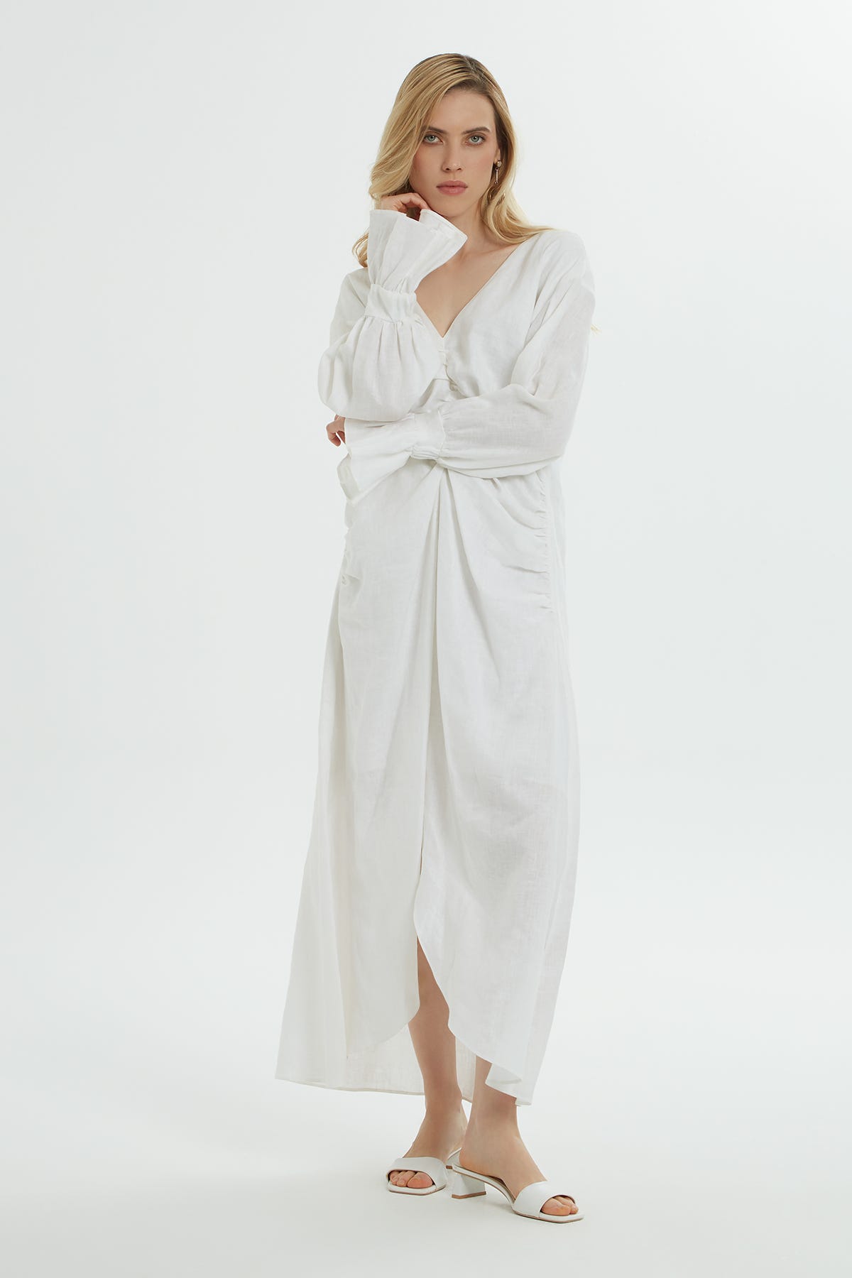 Sırt Dekolteli Önü Büzgülü Midi Elbise