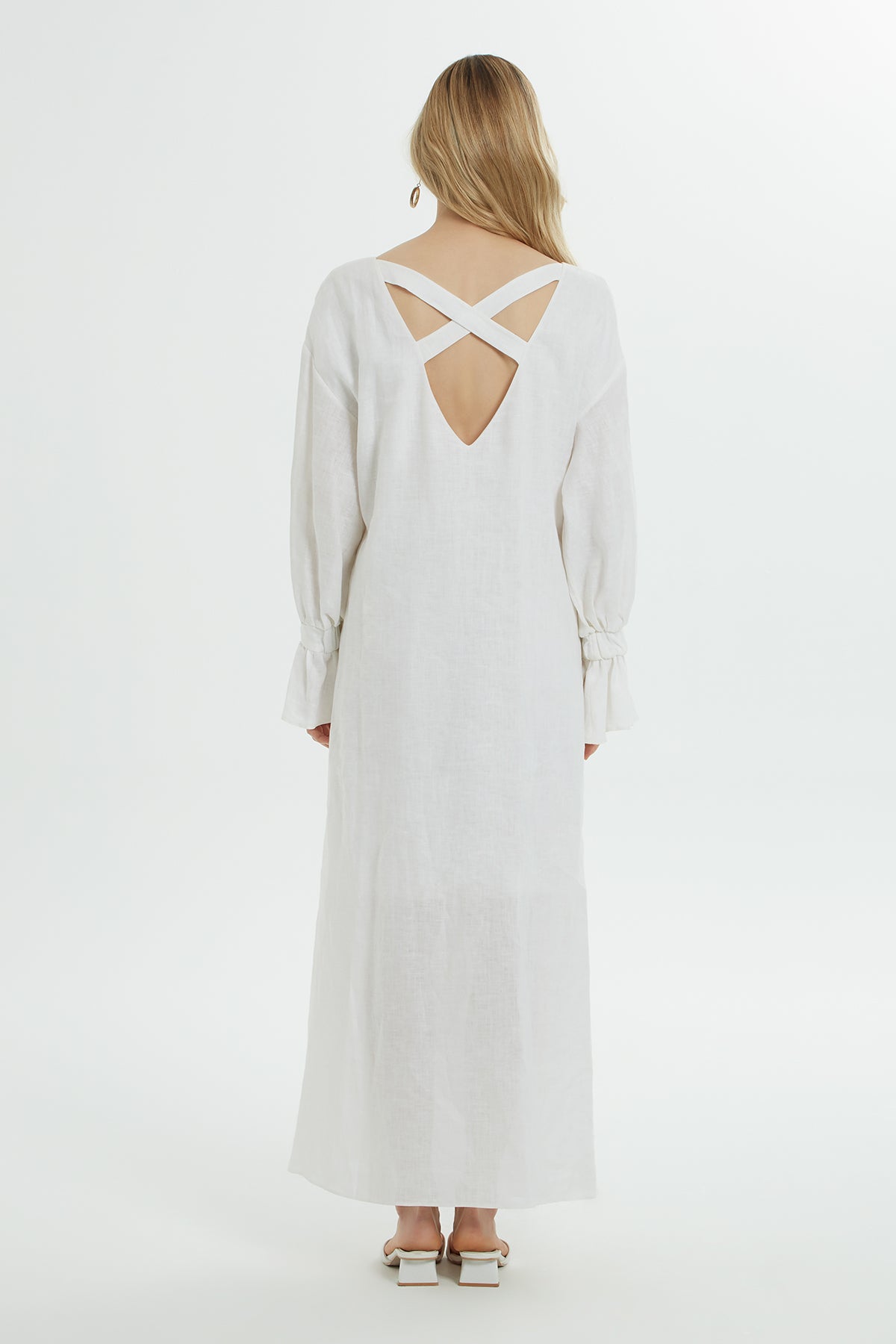 Sırt Dekolteli Önü Büzgülü Uzun Elbise