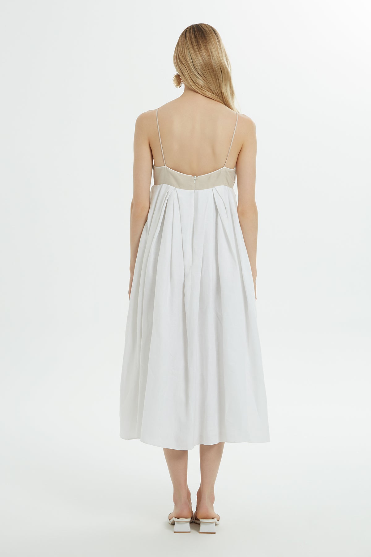 Kalp Yaka Askılı Midi Elbise