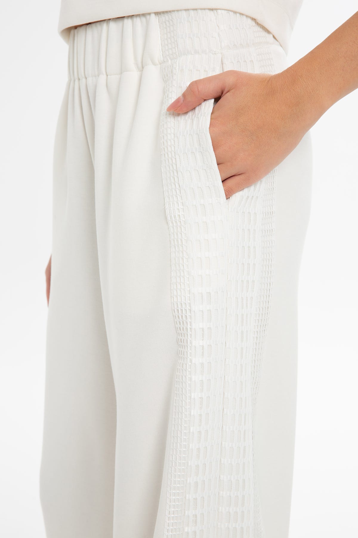 File Detaylı Bol Kesim Eşofman Altı