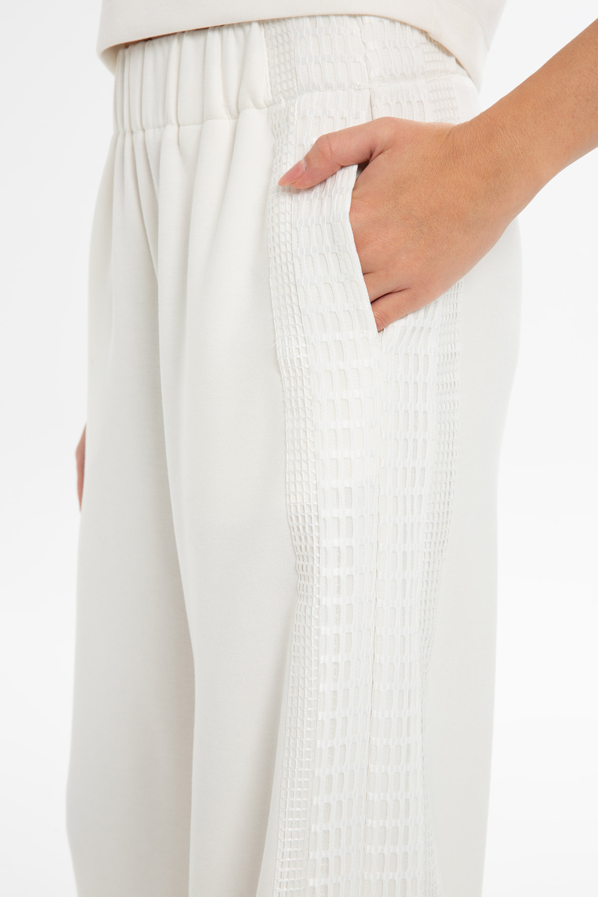 File Detaylı Bol Kesim Eşofman Altı