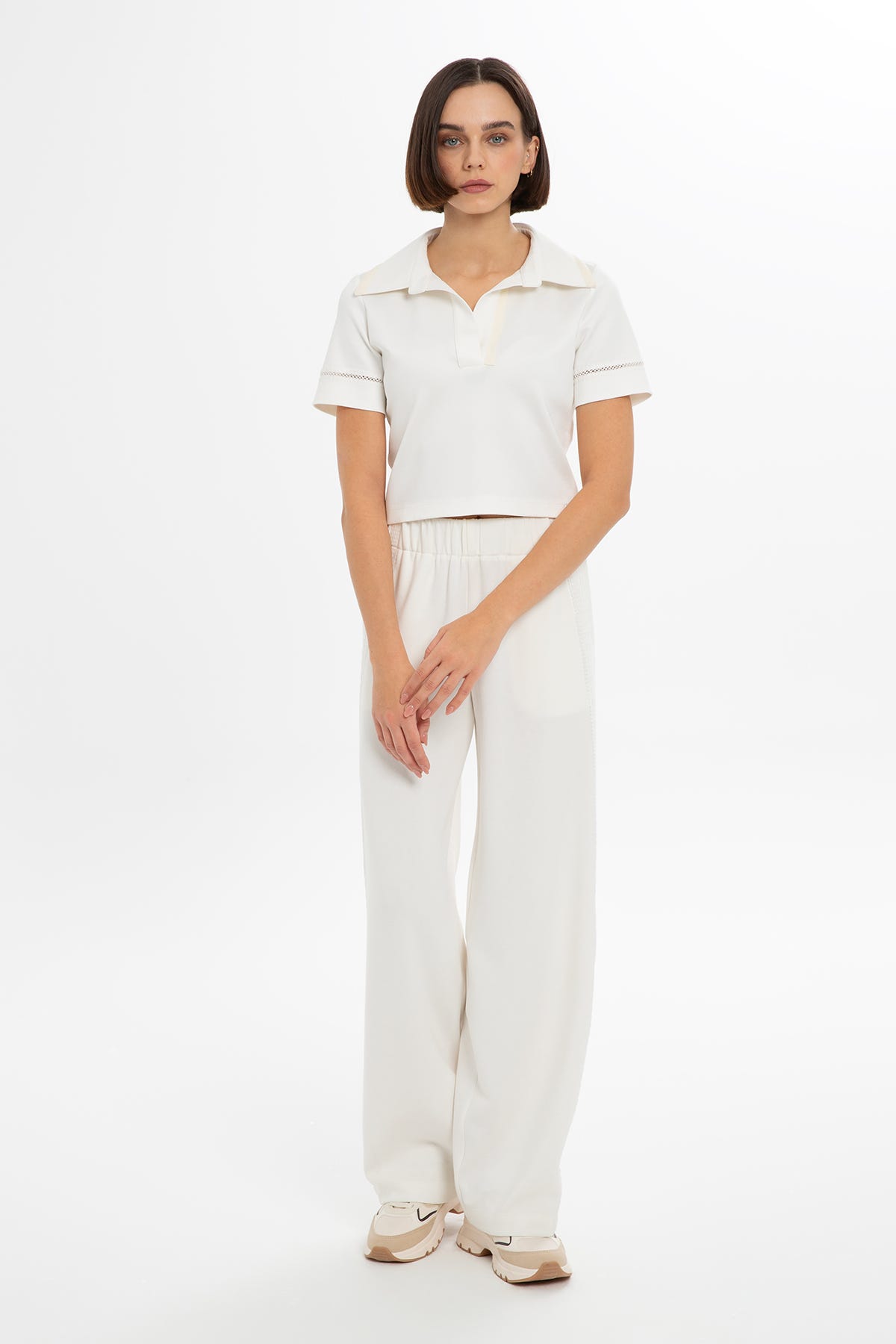 Kısa Kollu Logolu T-shirt