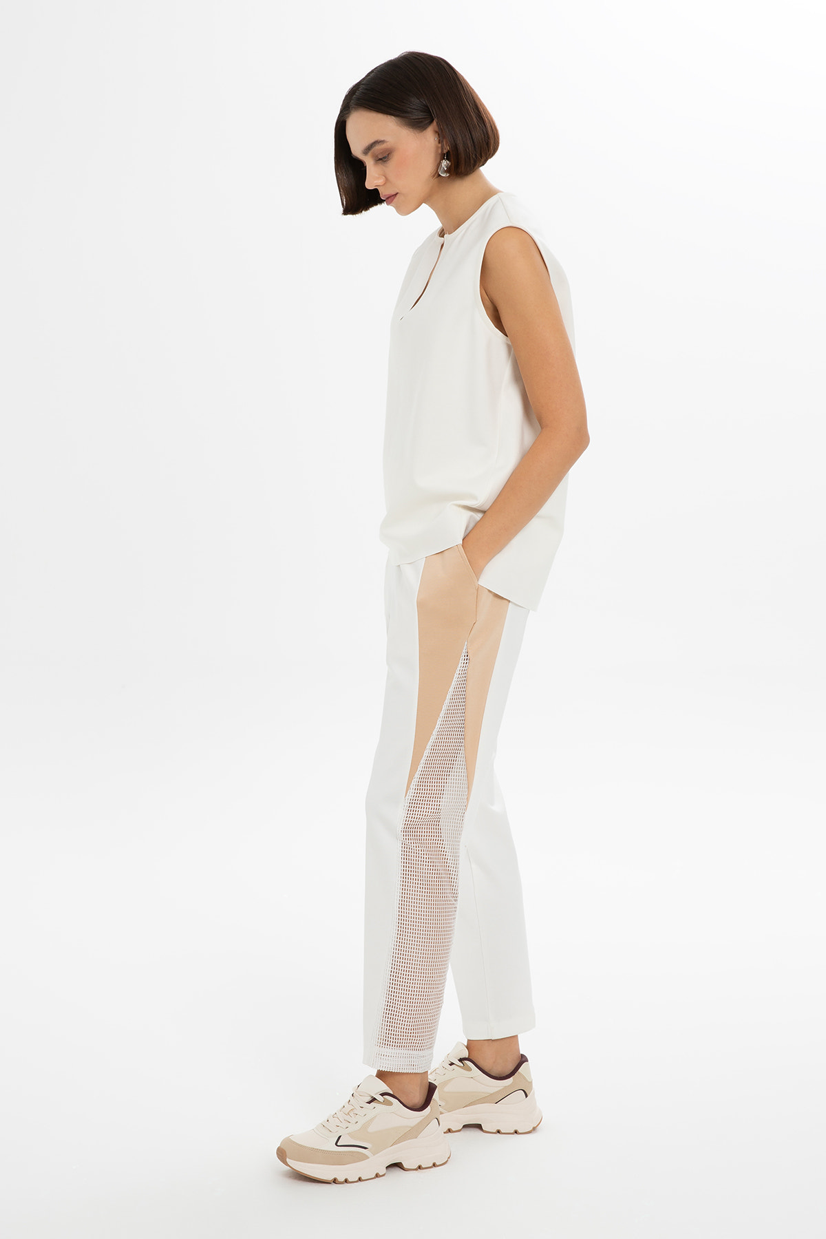 Yakası V Kesimli Bluz