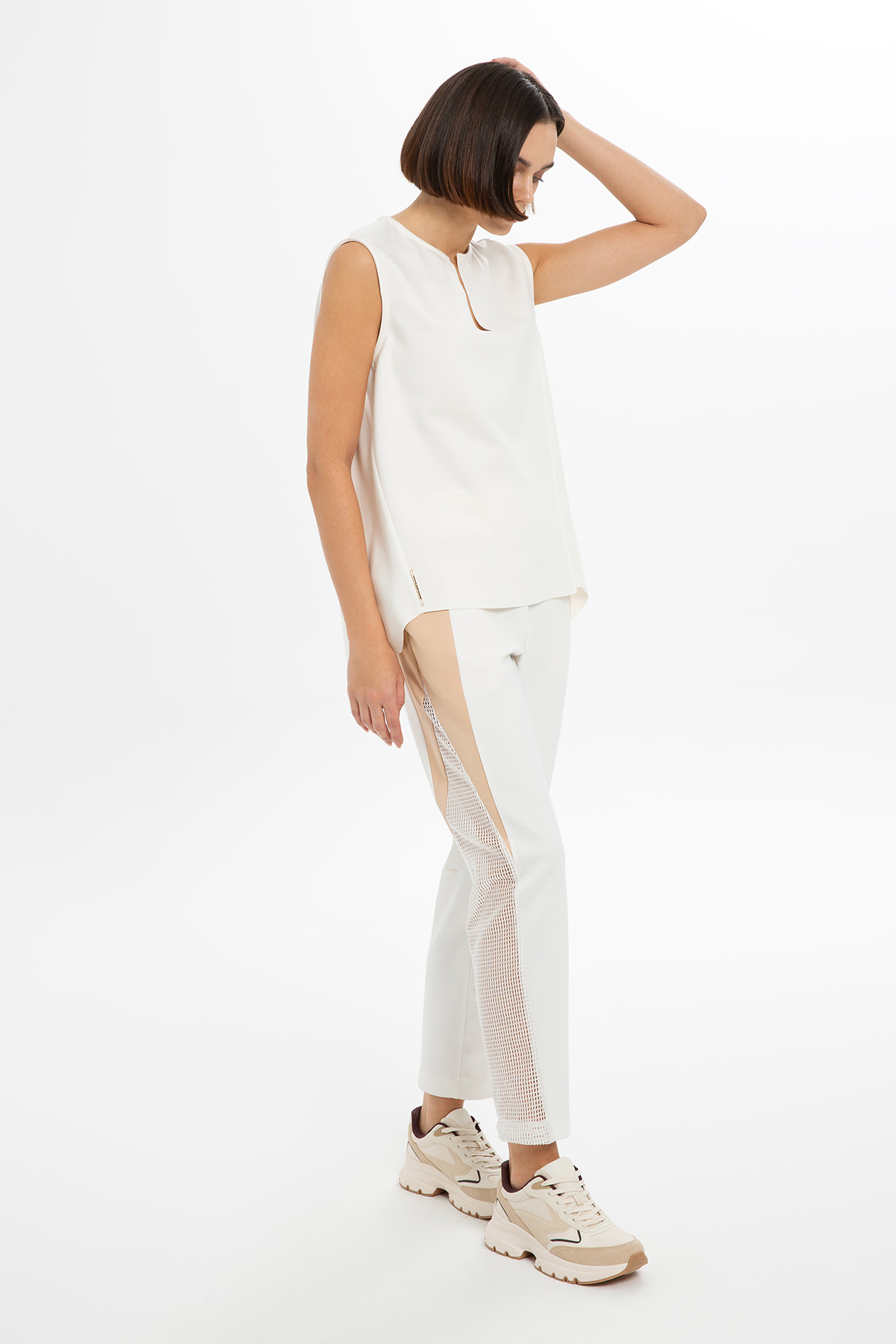 Yakası V Kesimli Bluz