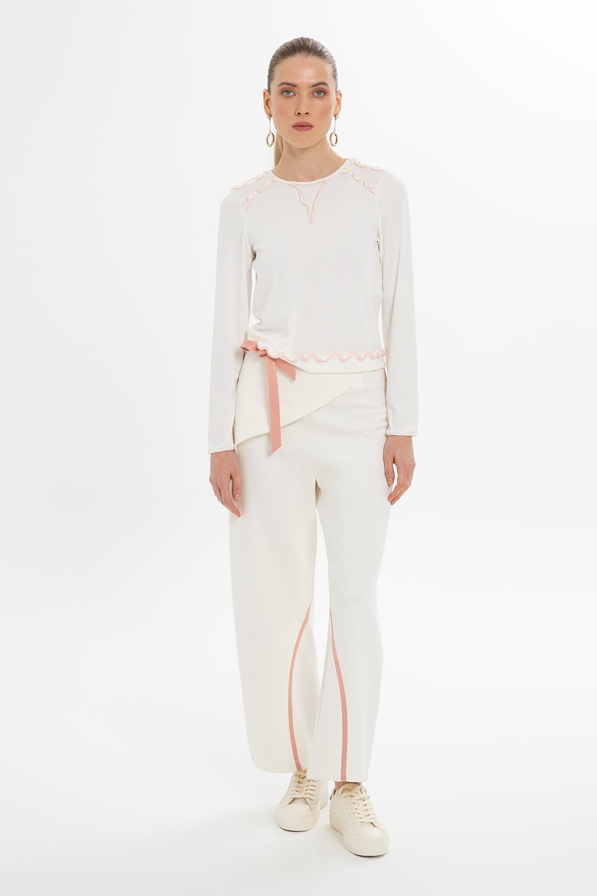 Dikiş Detaylı Uzun Kollu T-Shirt