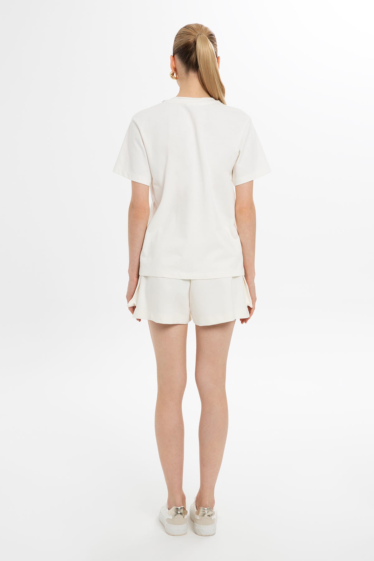 Yazı Detaylı İşlemeli T-shirt