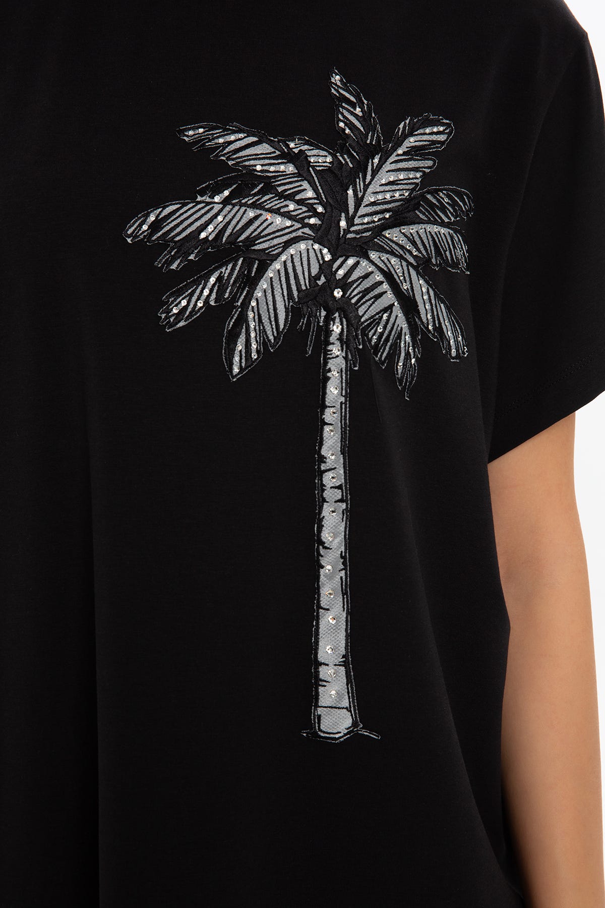 Parlak Taşlı Siyah T-shirt
