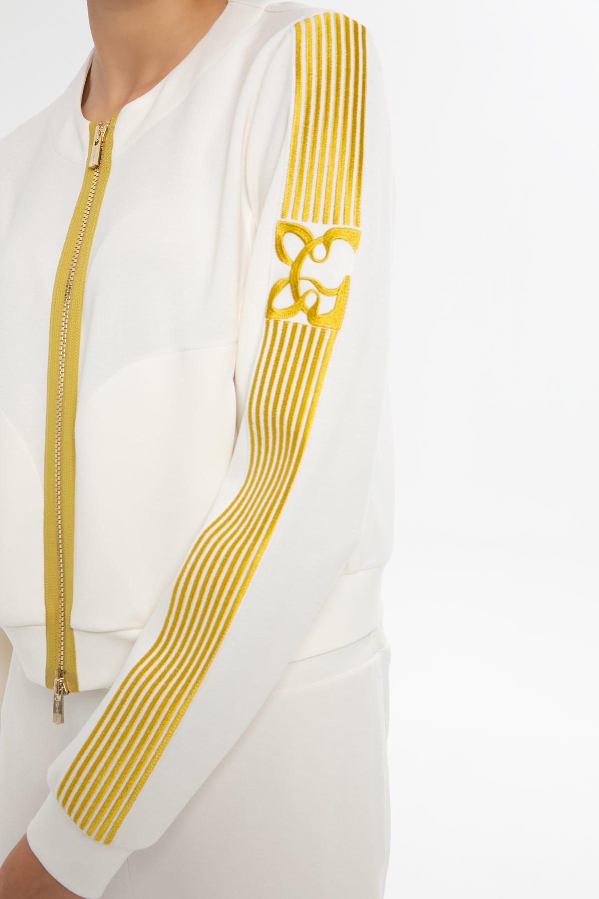 Nakış Detaylı Ceket