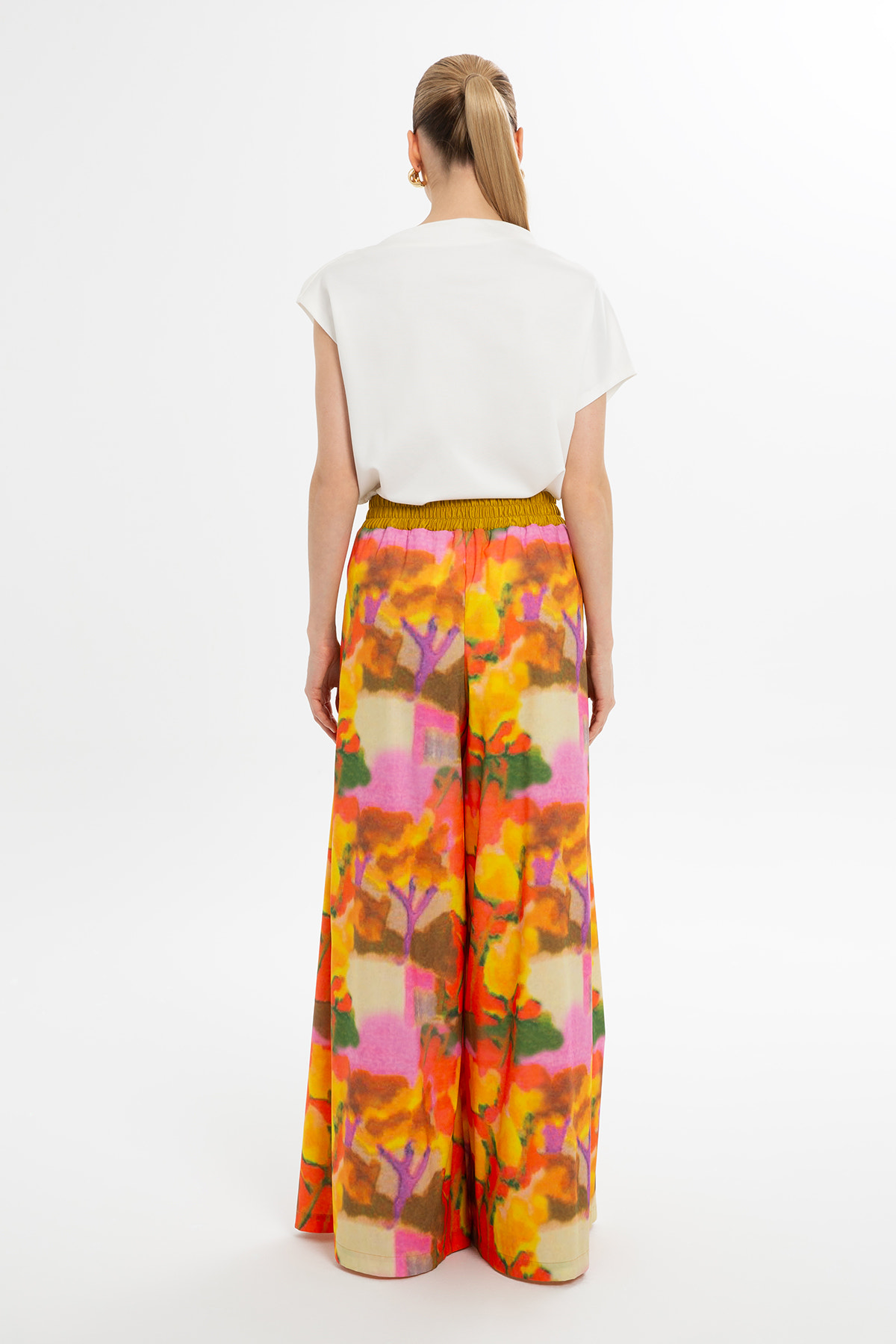 Bol Kesim Renkli Desenli Pantolon