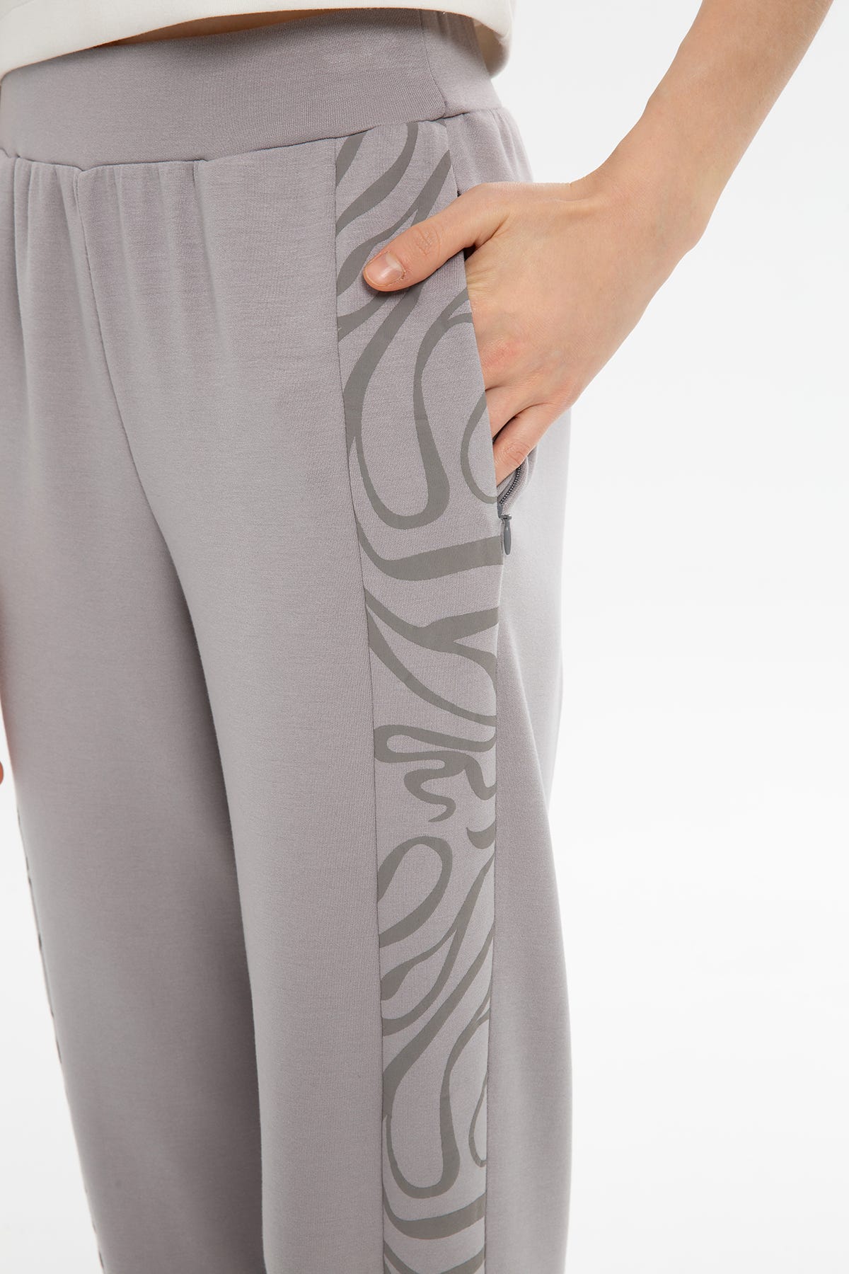 Bilekten Bantlı Koyu Eşofman Altı