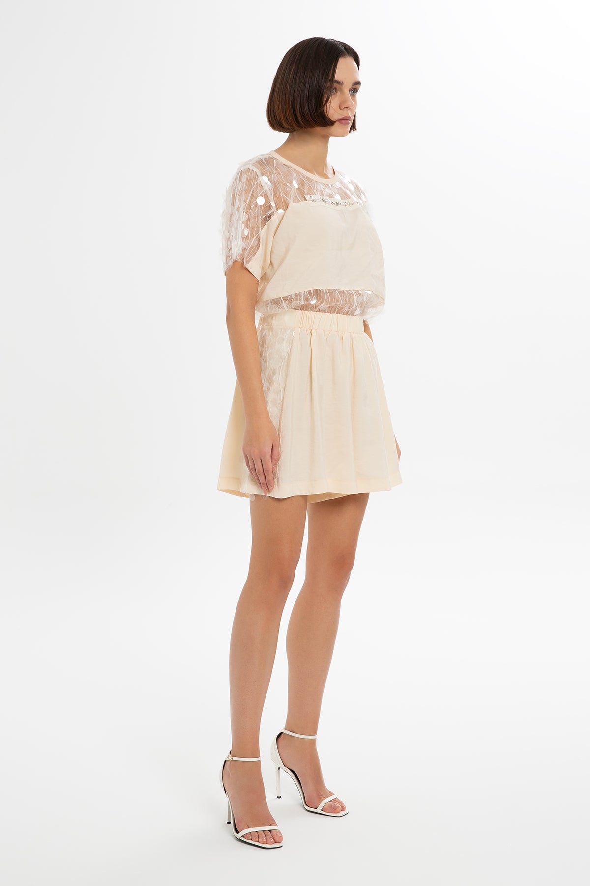 Pul Payet Detaylı Şort