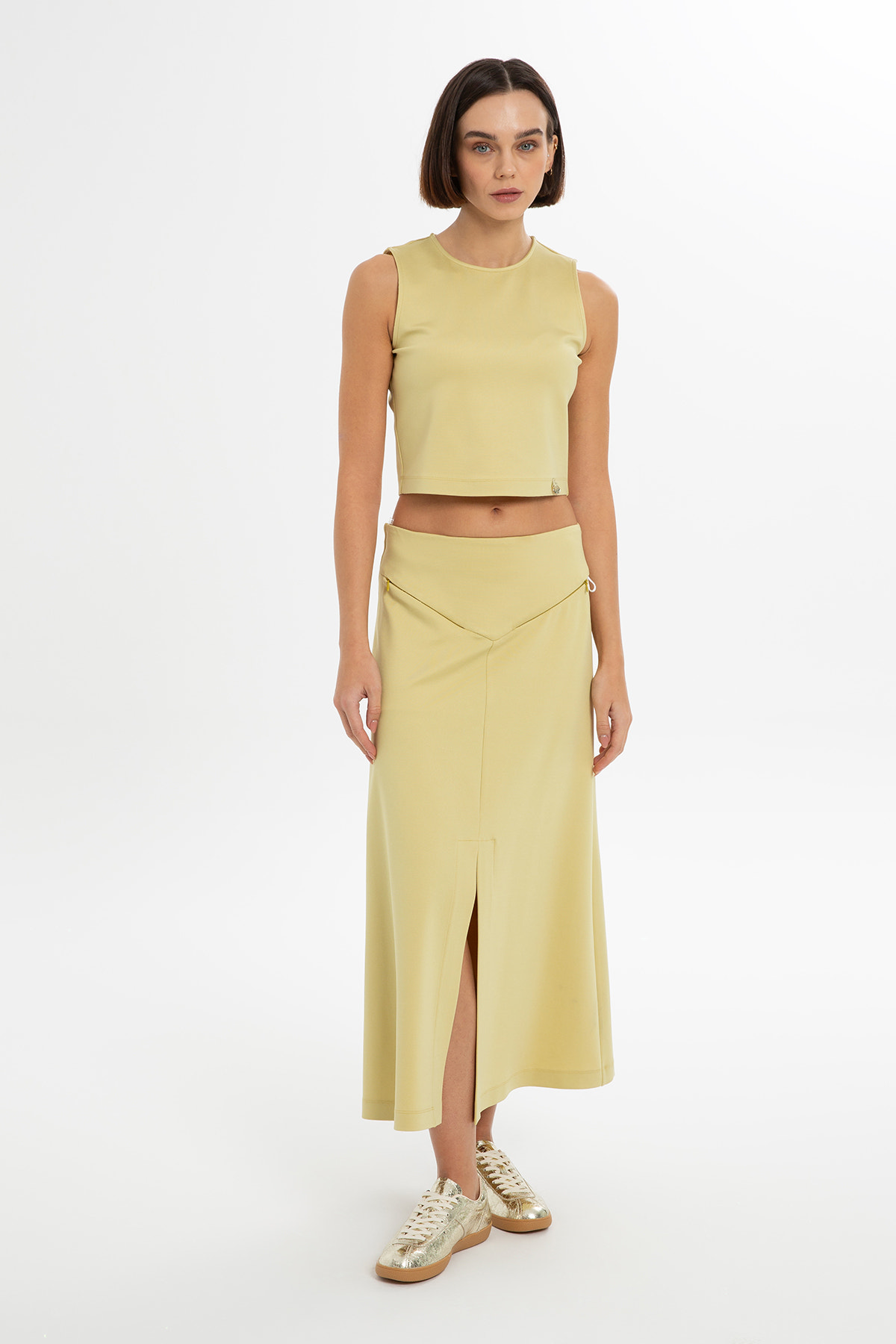 Ön Ve Arka Yırtmaçlı Etek