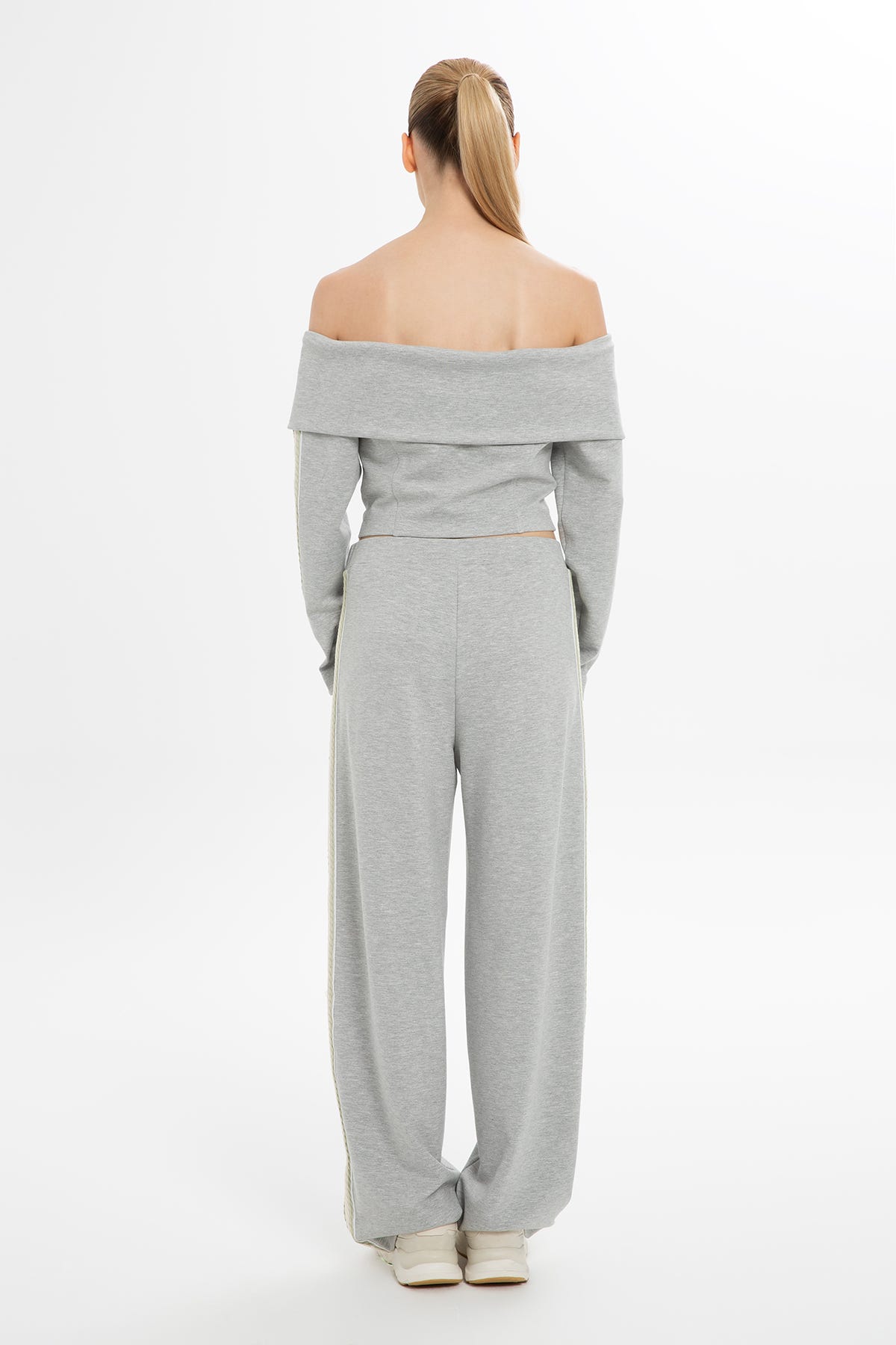 Kolları Şeritli Kayık Yaka Bluz