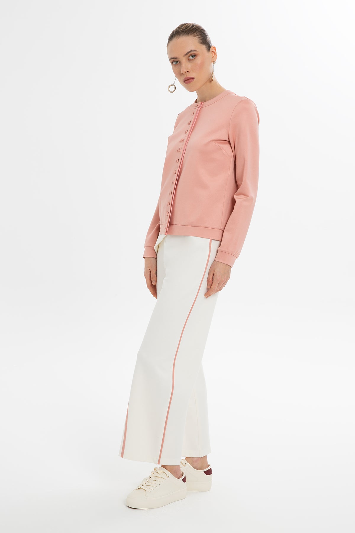 Düğme Detaylı Hırka