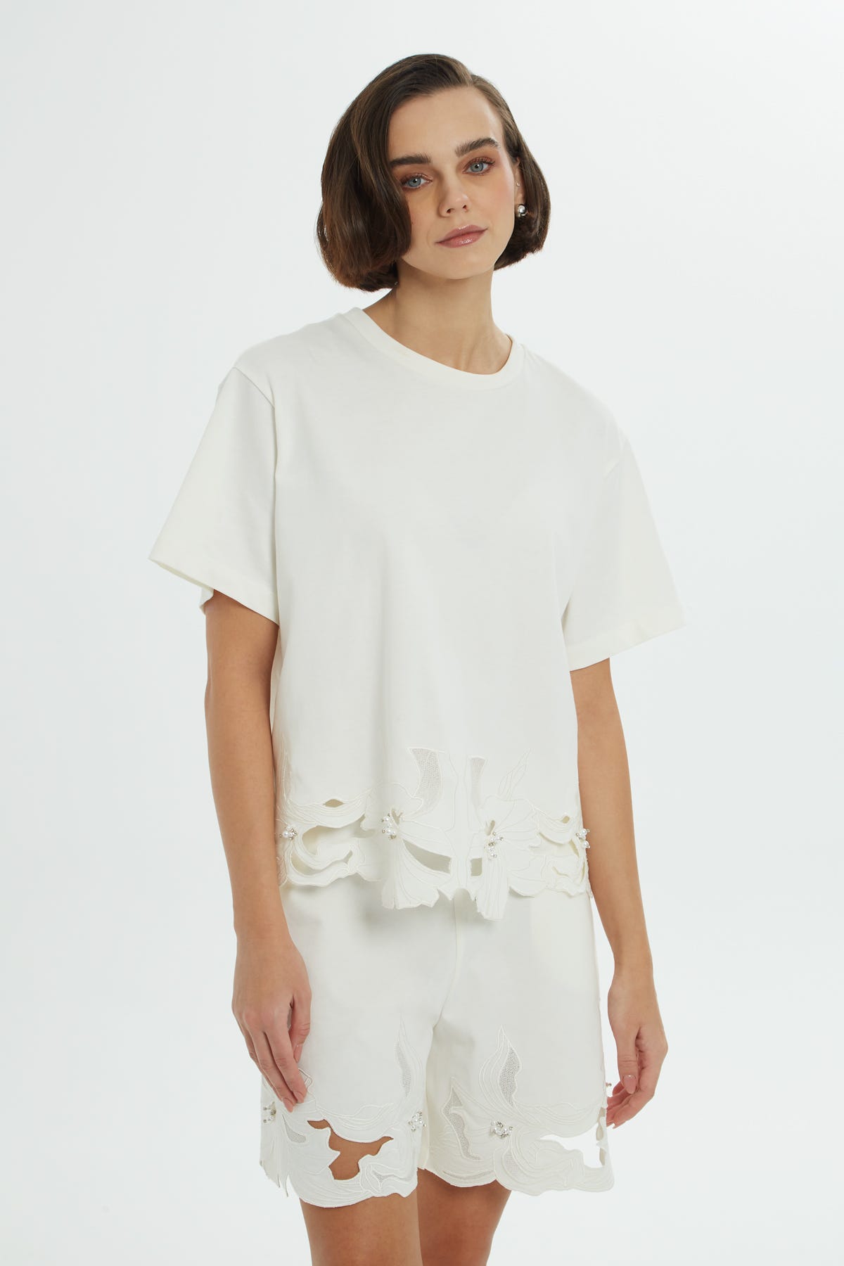 Etek Ucu Desenli T-shirt