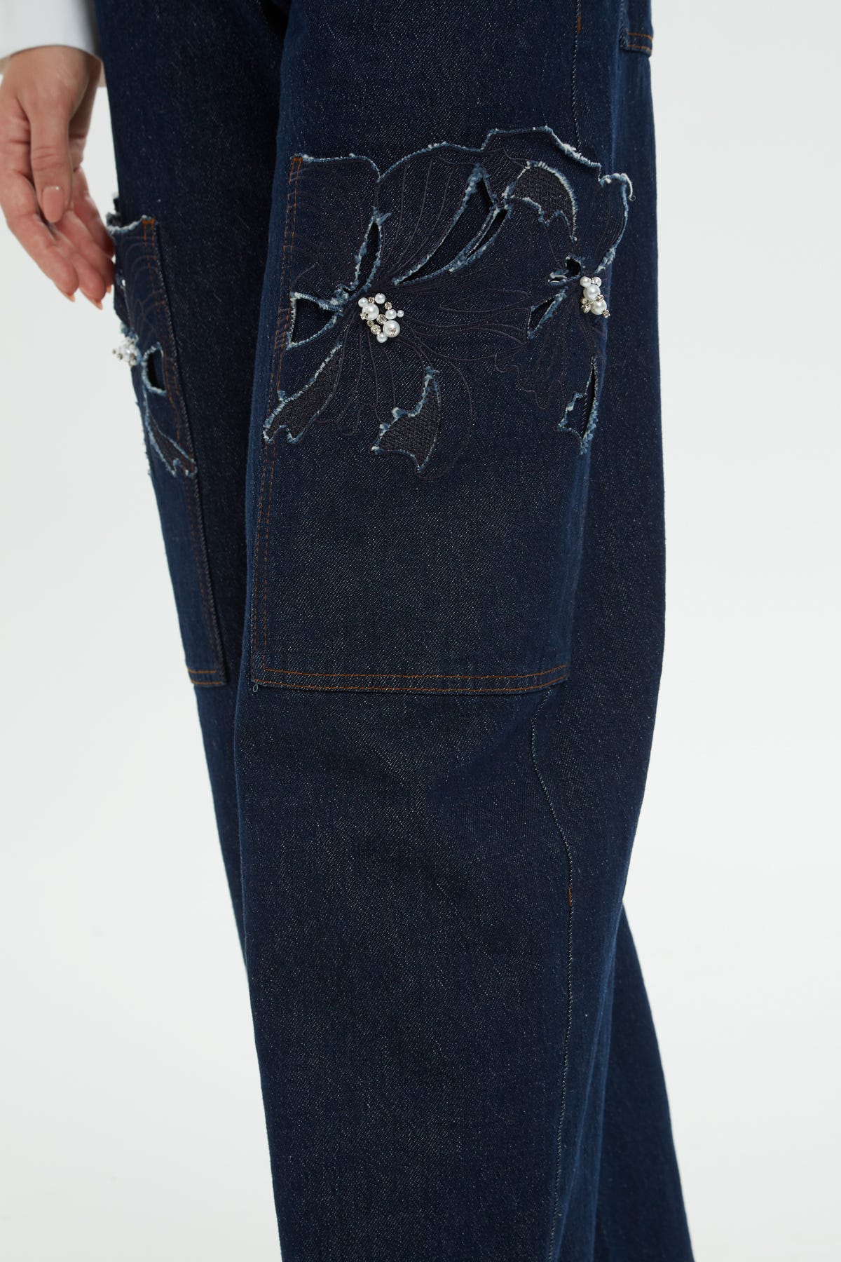 Cepleri Nakışlı Jean Pantolon