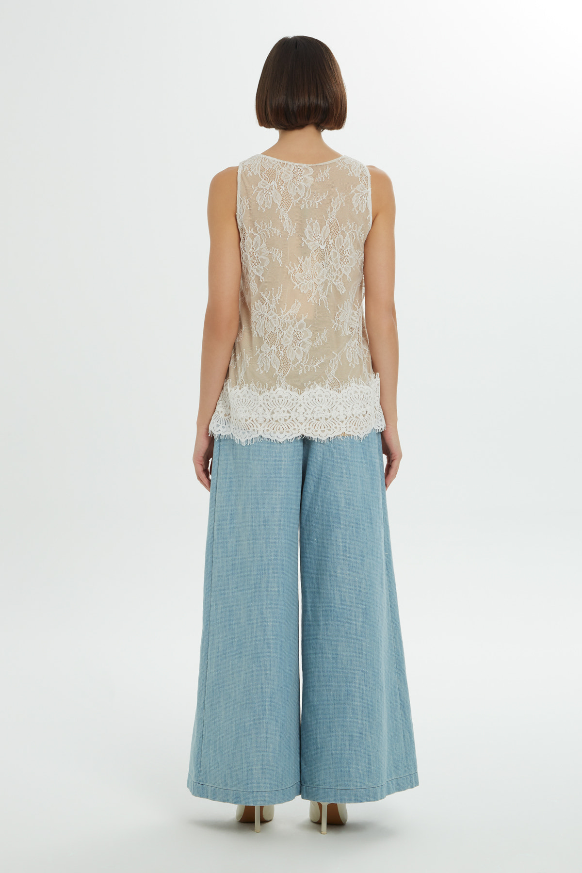 İşlemeli Dantelli Bluz