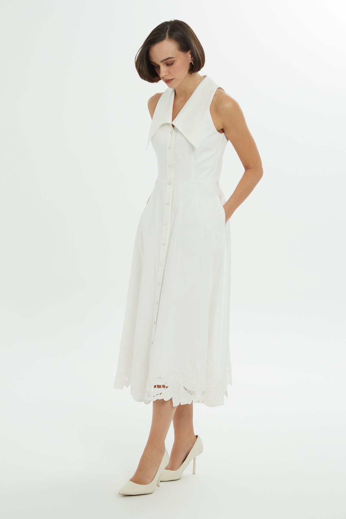 Belden Oturan Geniş Yakalı Midi Elbise