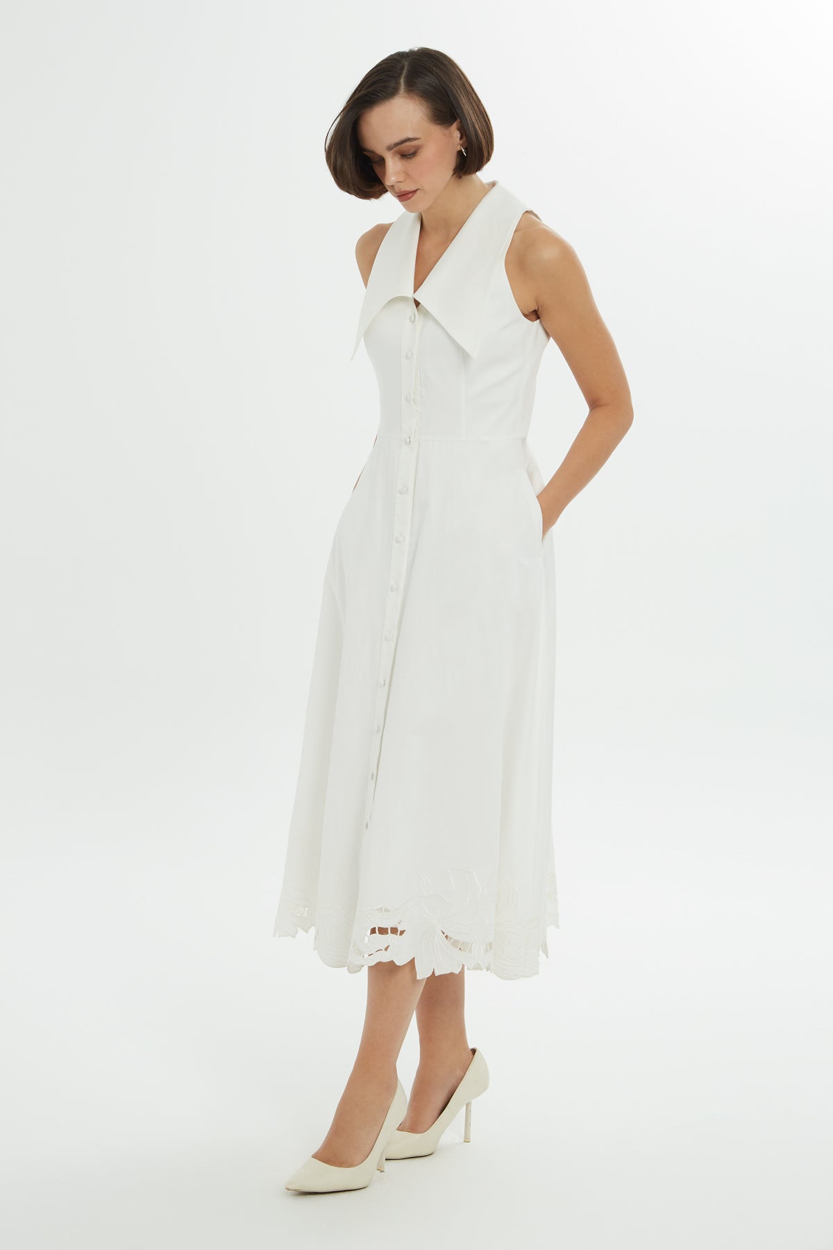 Belden Oturan Geniş Yakalı Midi Elbise