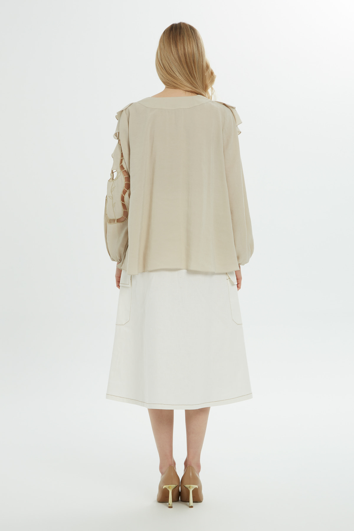 Fırfır Ve Nakış Detaylı Bluz