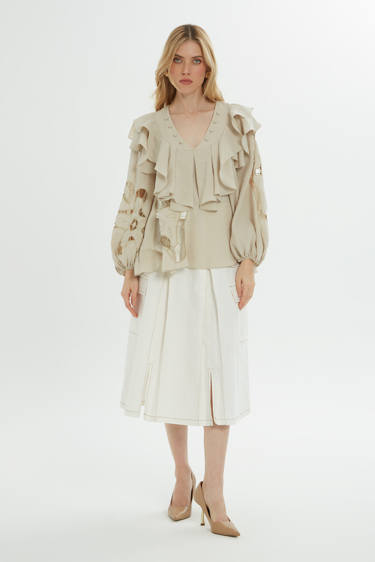 Fırfır Ve Nakış Detaylı Bluz