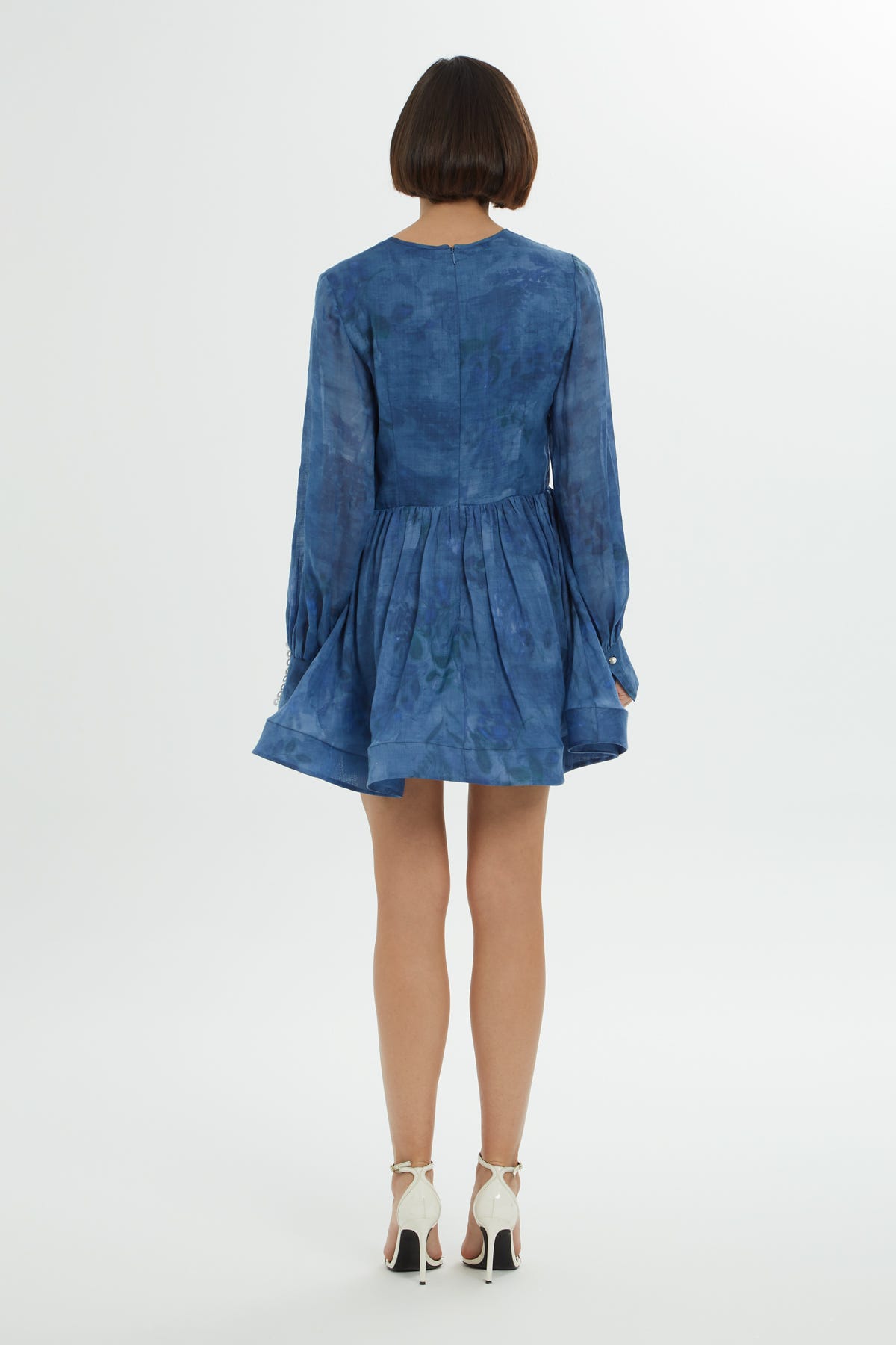 Dantel Aksesuarlı Kısa Elbise