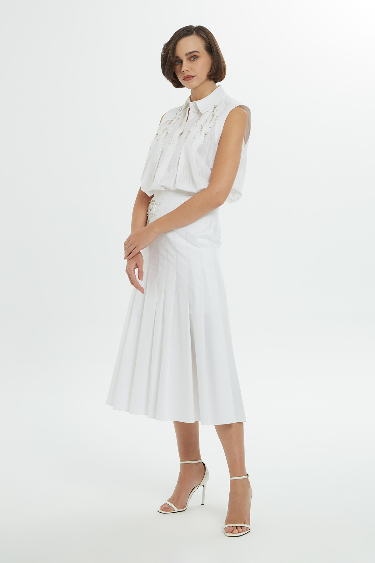 Beli İşlemeli Pileli Midi Boy Etek