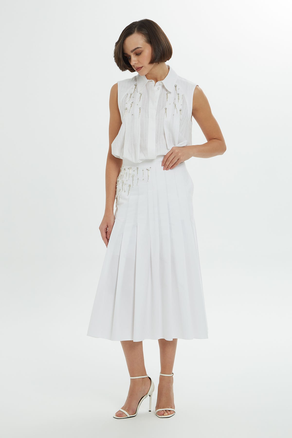 Beli İşlemeli Pileli Midi Boy Etek