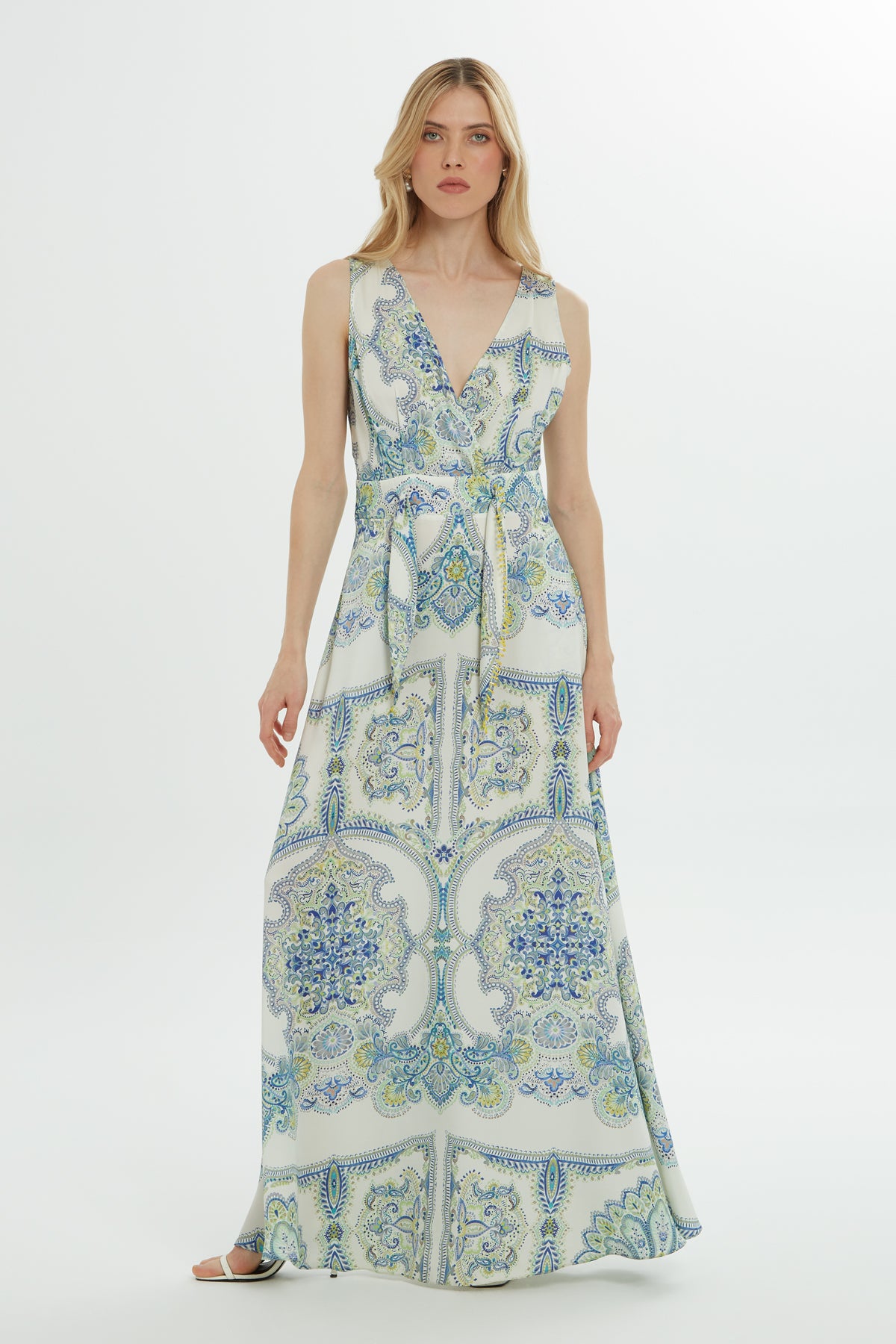 Kuşak Detaylı Desenli Uzun Elbise