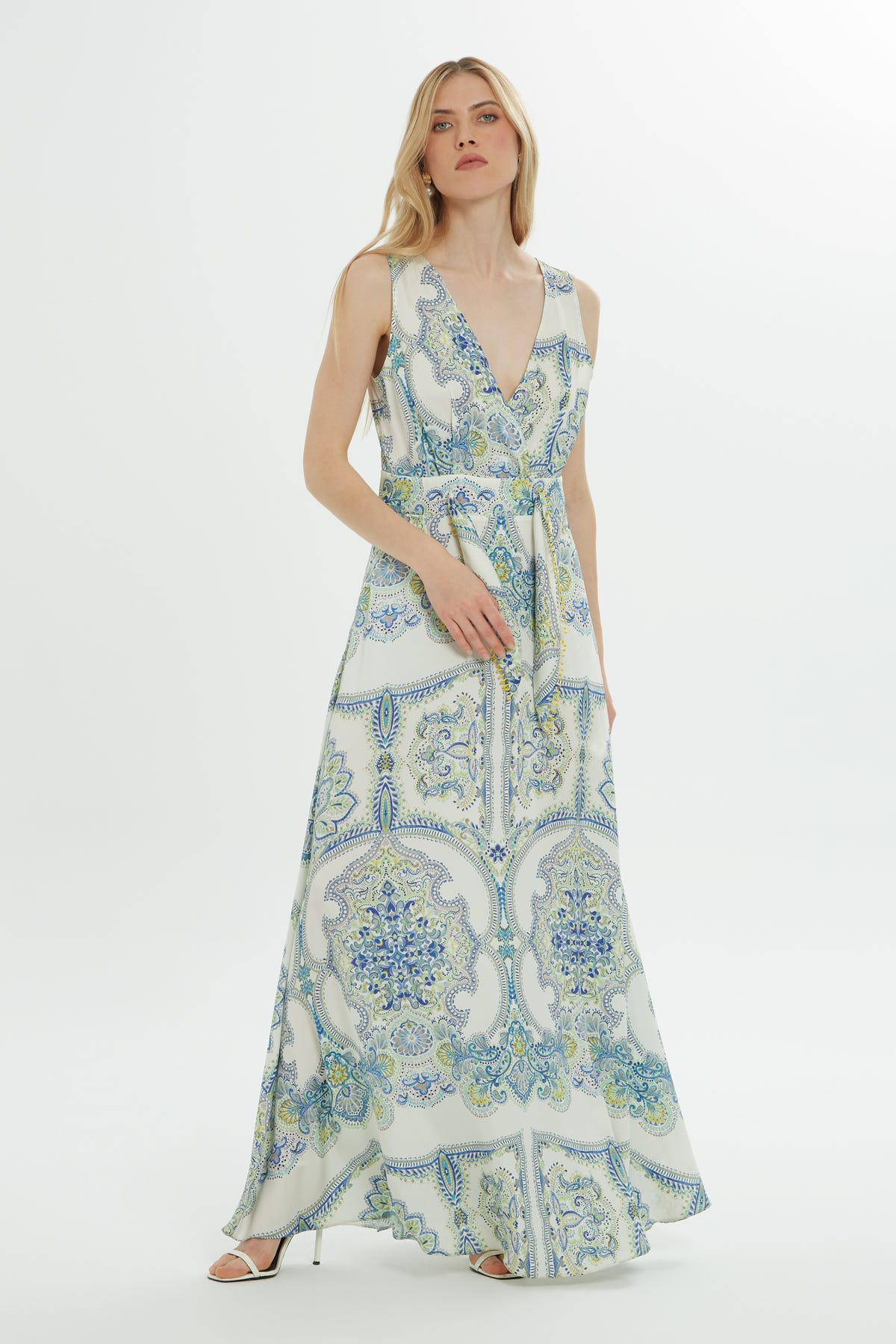 Kuşak Detaylı Desenli Uzun Elbise