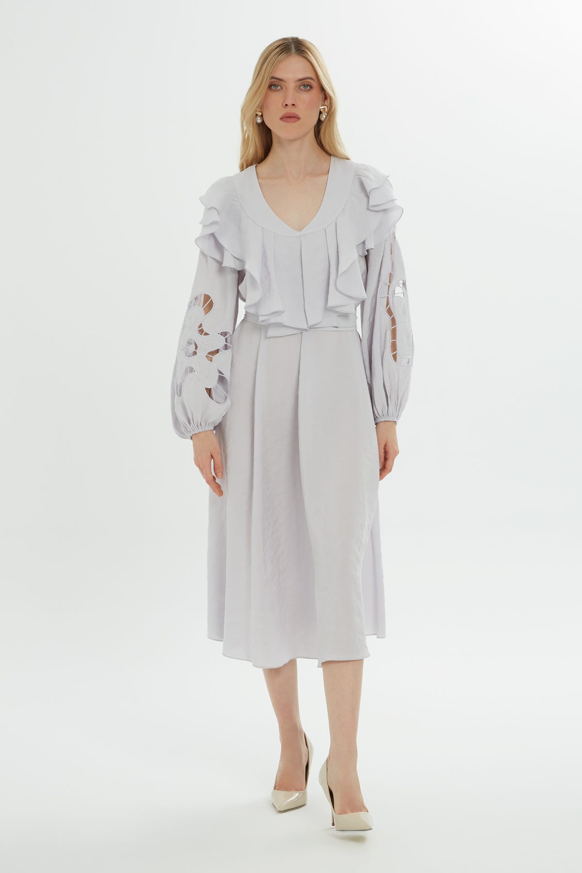 Volan Detaylı Nakışlı Midi Elbise