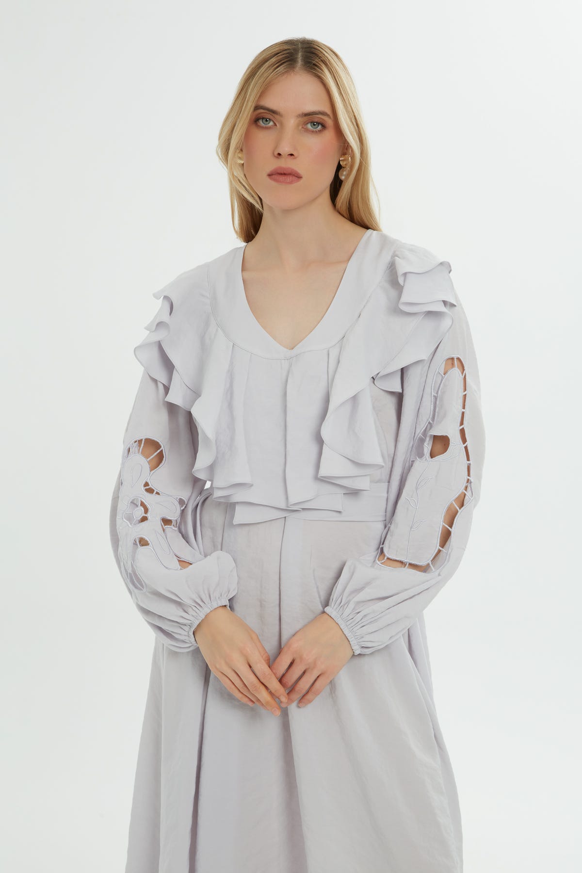 Volan Detaylı Nakışlı Midi Elbise