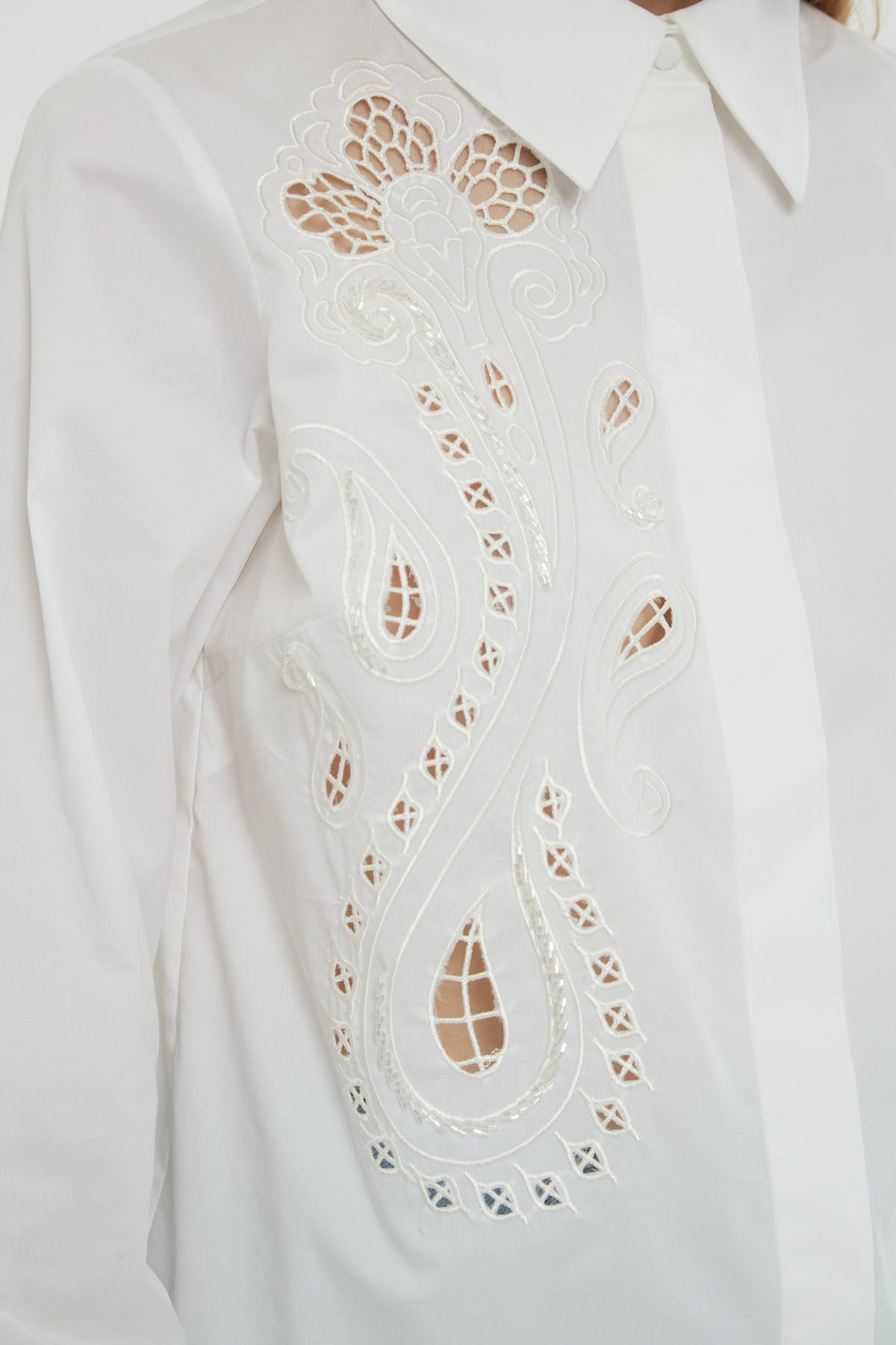 Delikli Uzun Kollu Gömlek